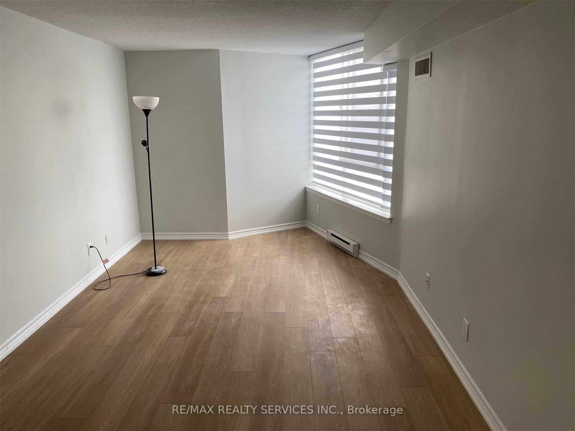 Photo 9 of Unit 1612, 3605 Kariya Drive, Mississauga, City Centre — HOMEH