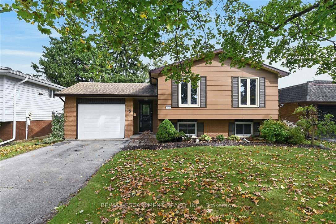 Photo 1 of 15 Miller Crescent, Norfolk, Simcoe — HOMEH