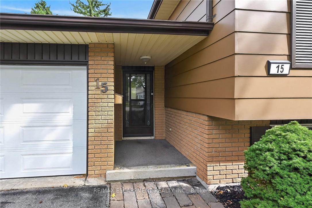 Photo 3 of 15 Miller Crescent, Norfolk, Simcoe — HOMEH