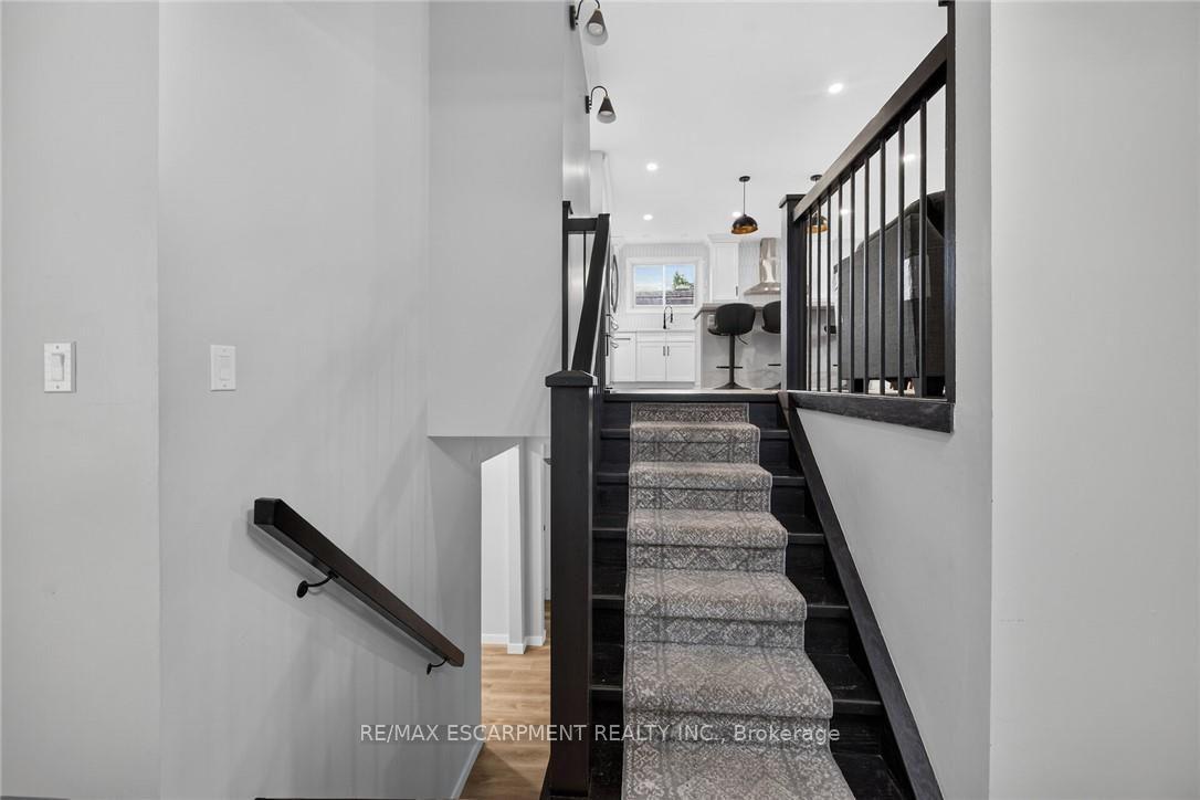 Photo 6 of 15 Miller Crescent, Norfolk, Simcoe — HOMEH