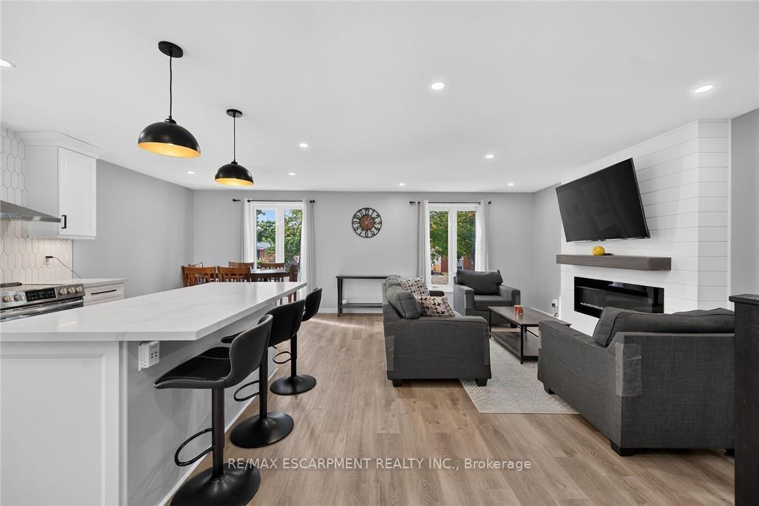 Photo 8 of 15 Miller Crescent, Norfolk, Simcoe — HOMEH