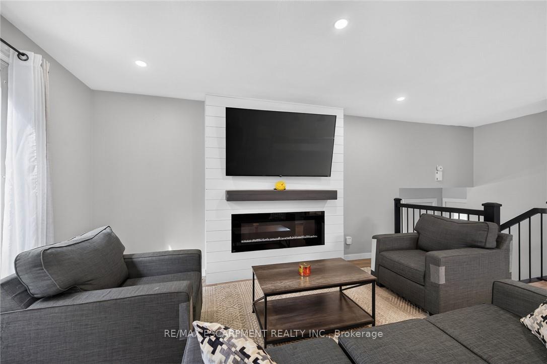 Photo 9 of 15 Miller Crescent, Norfolk, Simcoe — HOMEH
