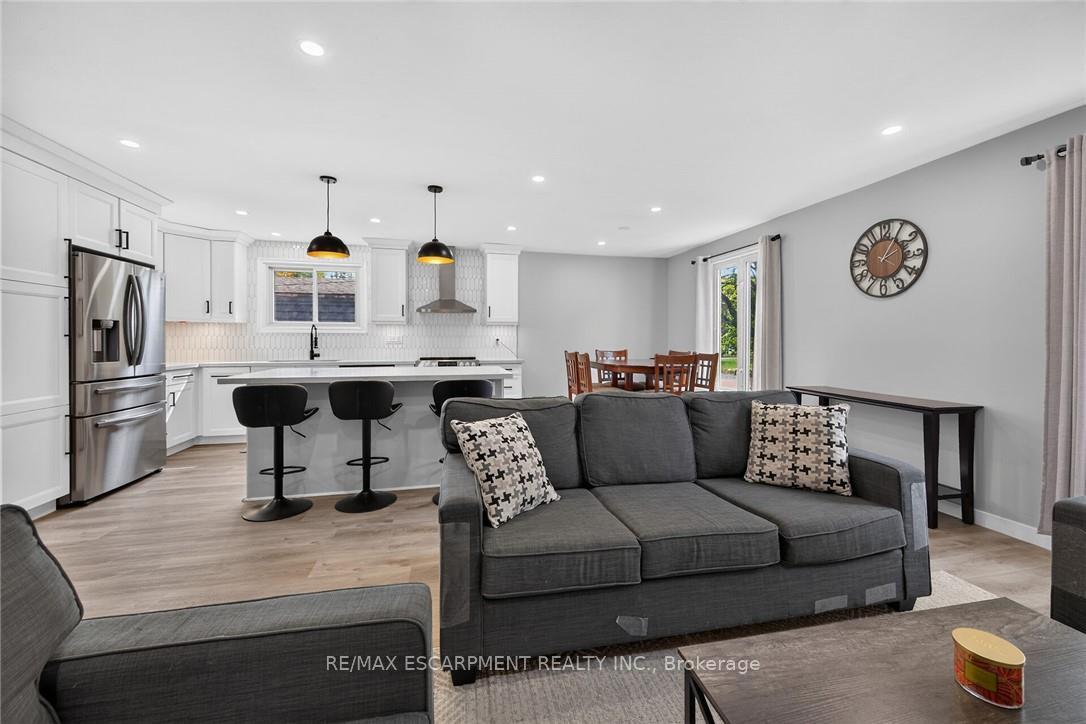 Photo 10 of 15 Miller Crescent, Norfolk, Simcoe — HOMEH