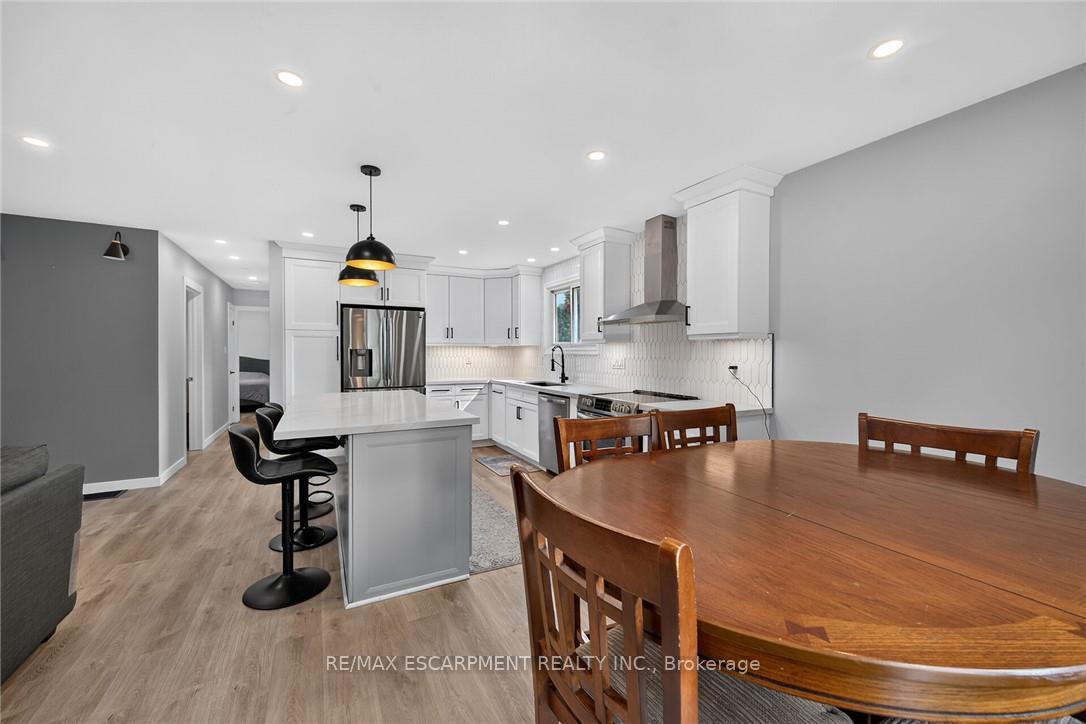 Photo 12 of 15 Miller Crescent, Norfolk, Simcoe — HOMEH