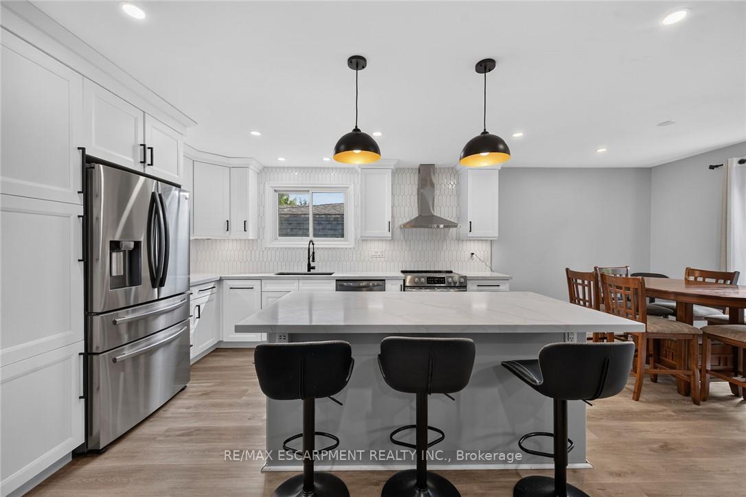 Photo 14 of 15 Miller Crescent, Norfolk, Simcoe — HOMEH