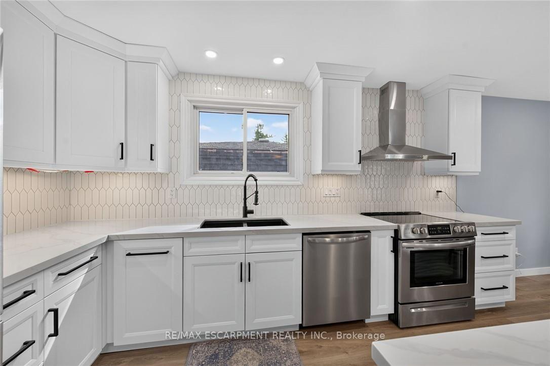 Photo 15 of 15 Miller Crescent, Norfolk, Simcoe — HOMEH