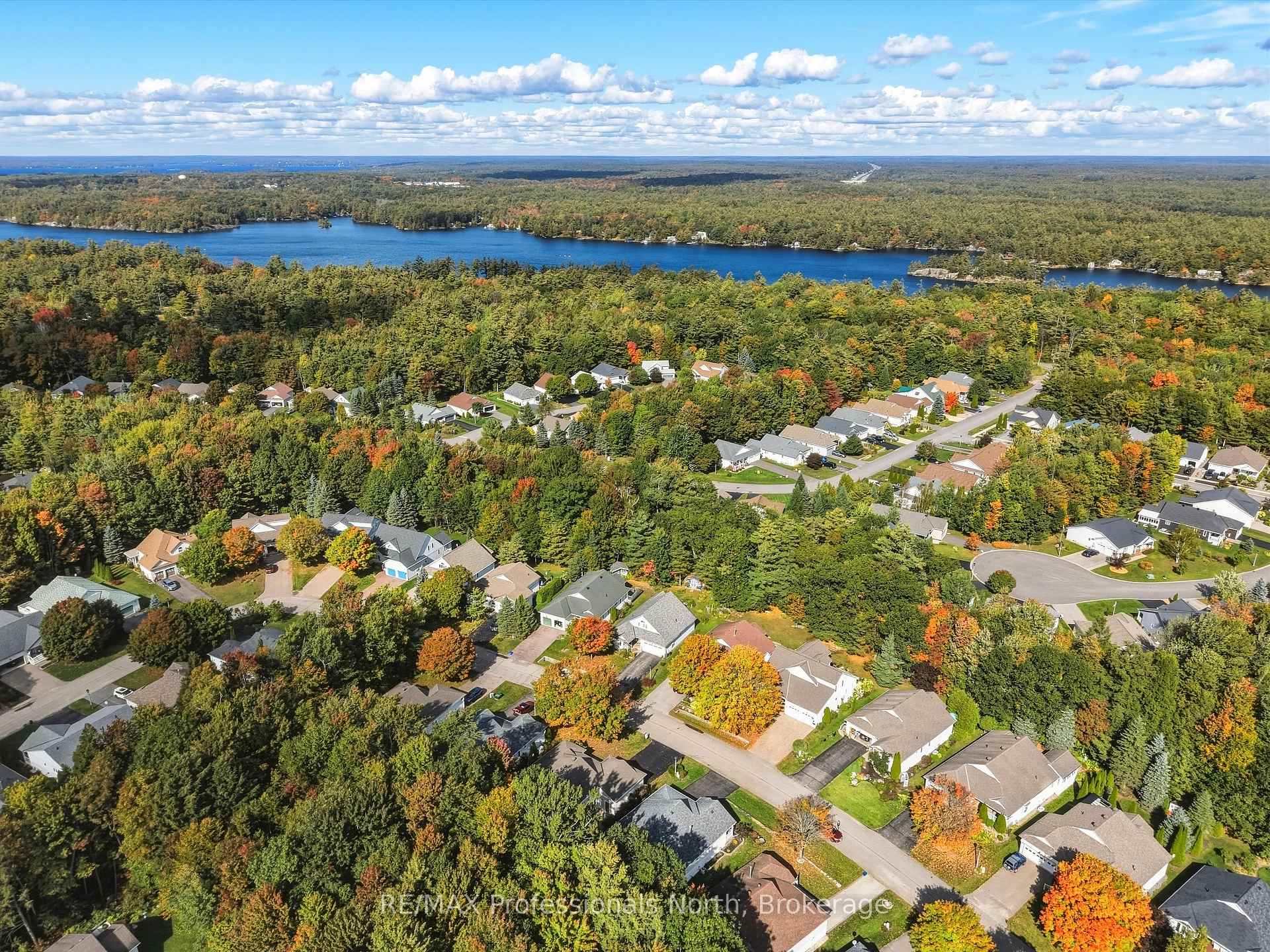 Photo 2 of 48 Springwood Crescent, Gravenhurst, Muskoka (S) — HOMEH
