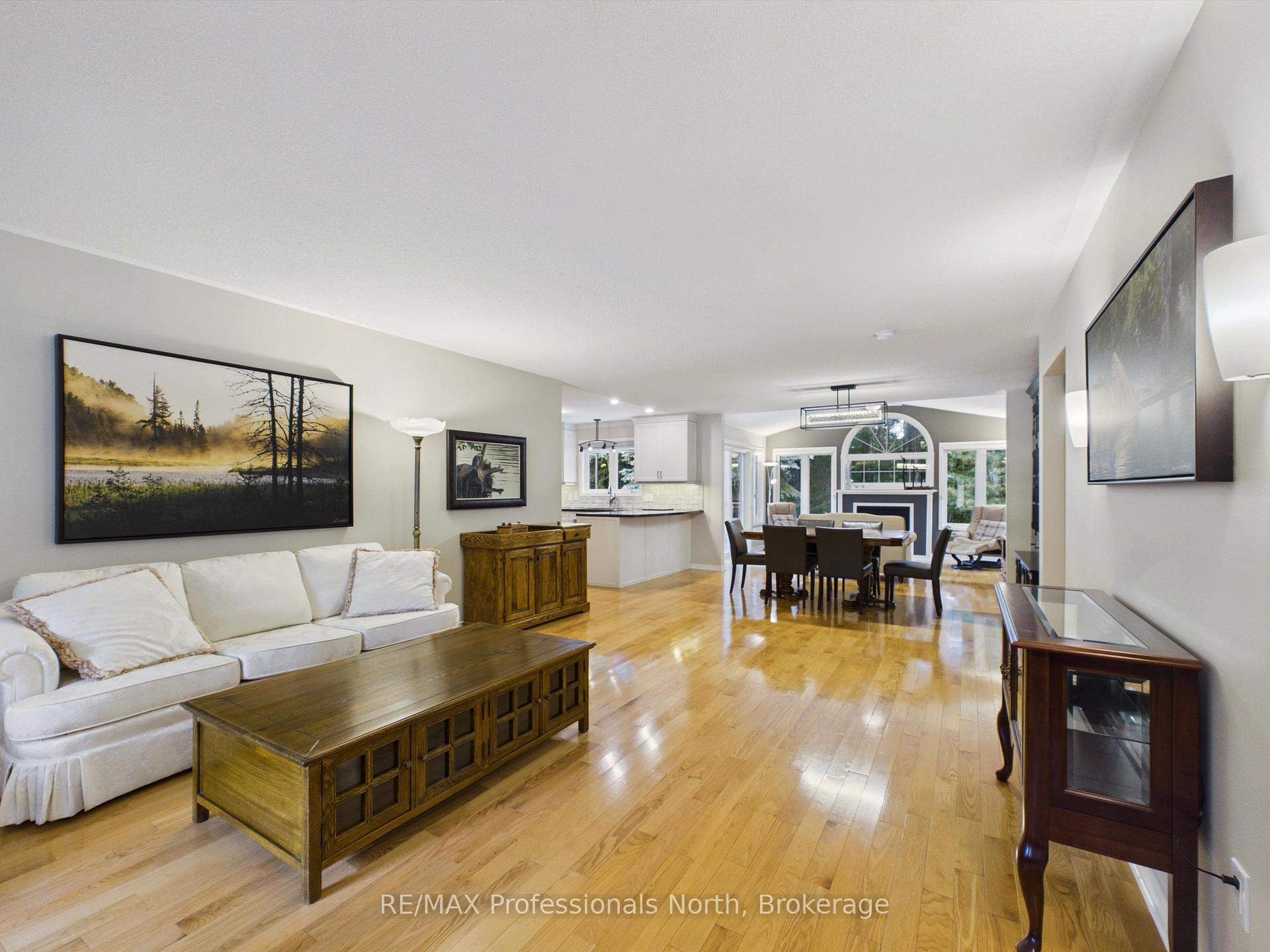 Photo 6 of 48 Springwood Crescent, Gravenhurst, Muskoka (S) — HOMEH