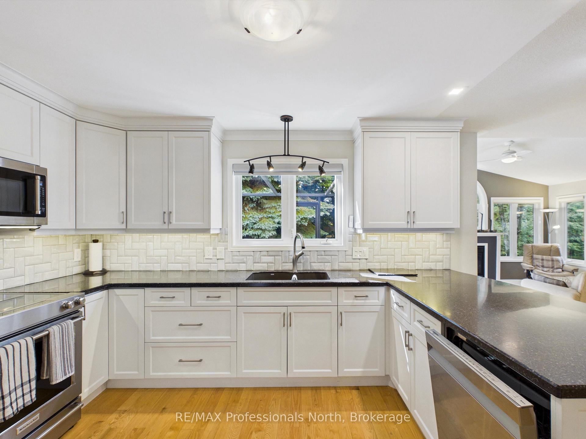 Photo 14 of 48 Springwood Crescent, Gravenhurst, Muskoka (S) — HOMEH
