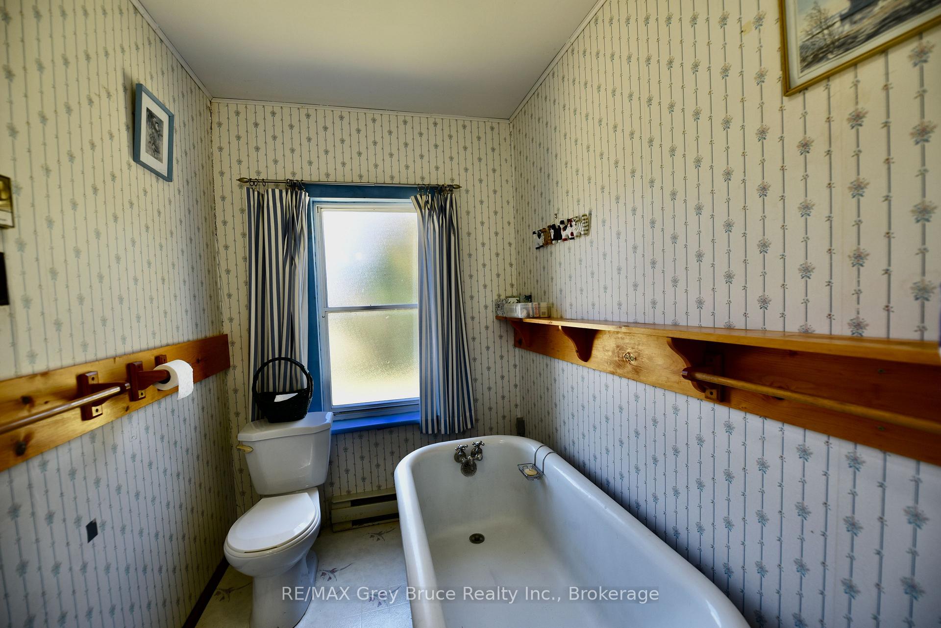 Photo 17 of 226 Bartley Drive, Northern Bruce Peninsula — HOMEH