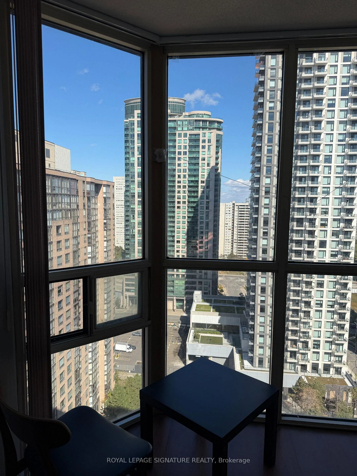 Photo 11 of Unit 2112, 285 Enfield Place, Mississauga, City Centre — HOMEH