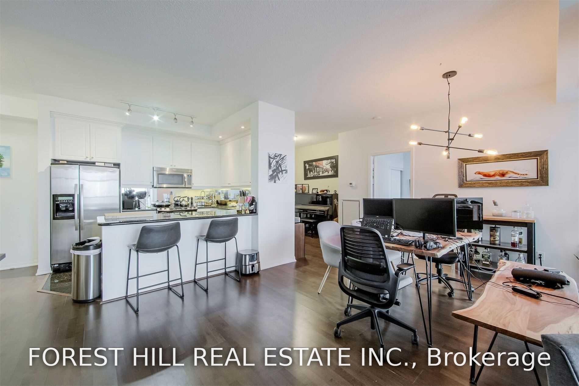 Photo 8 of Unit 812, 628 Fleet Street S, Toronto, Niagara — HOMEH