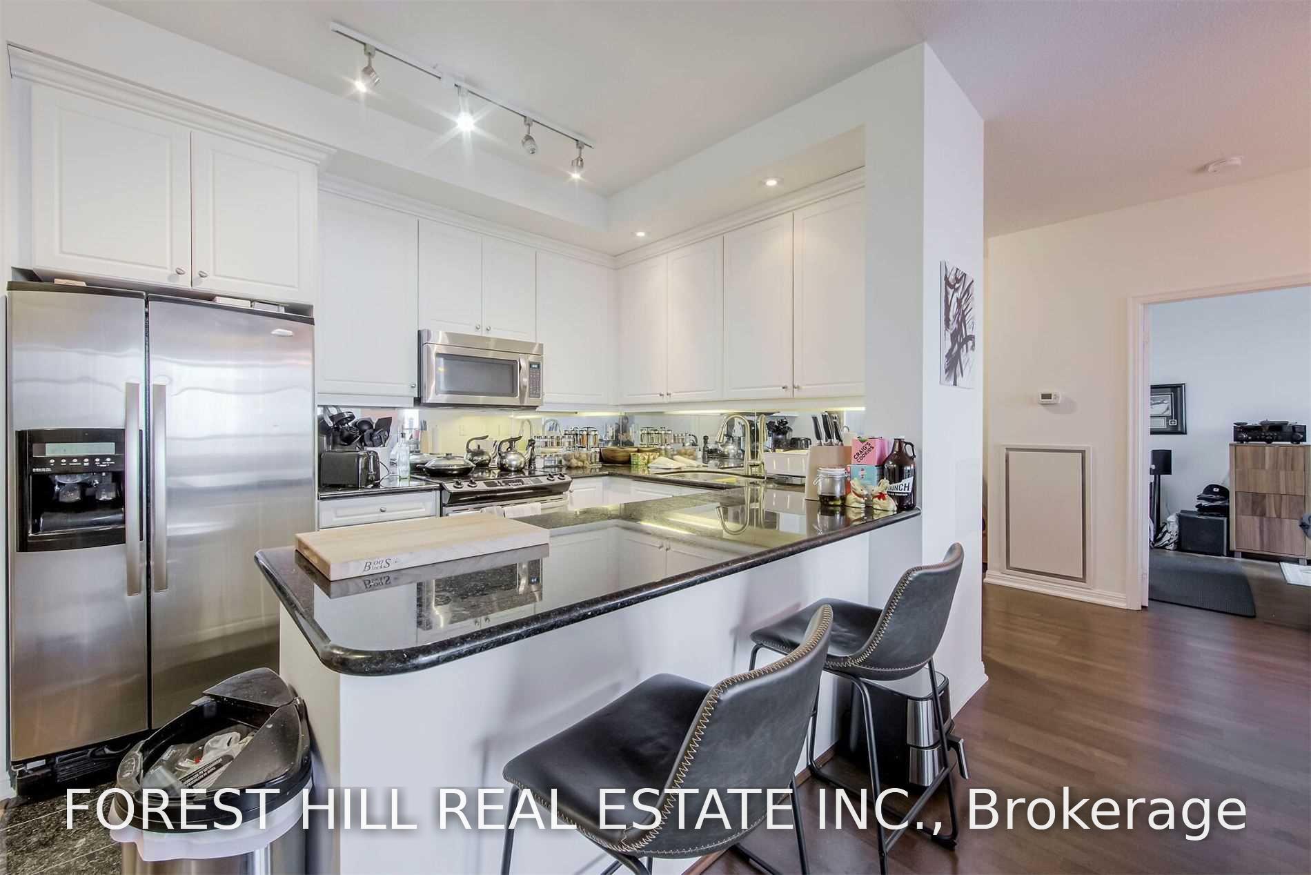 Photo 9 of Unit 812, 628 Fleet Street S, Toronto, Niagara — HOMEH