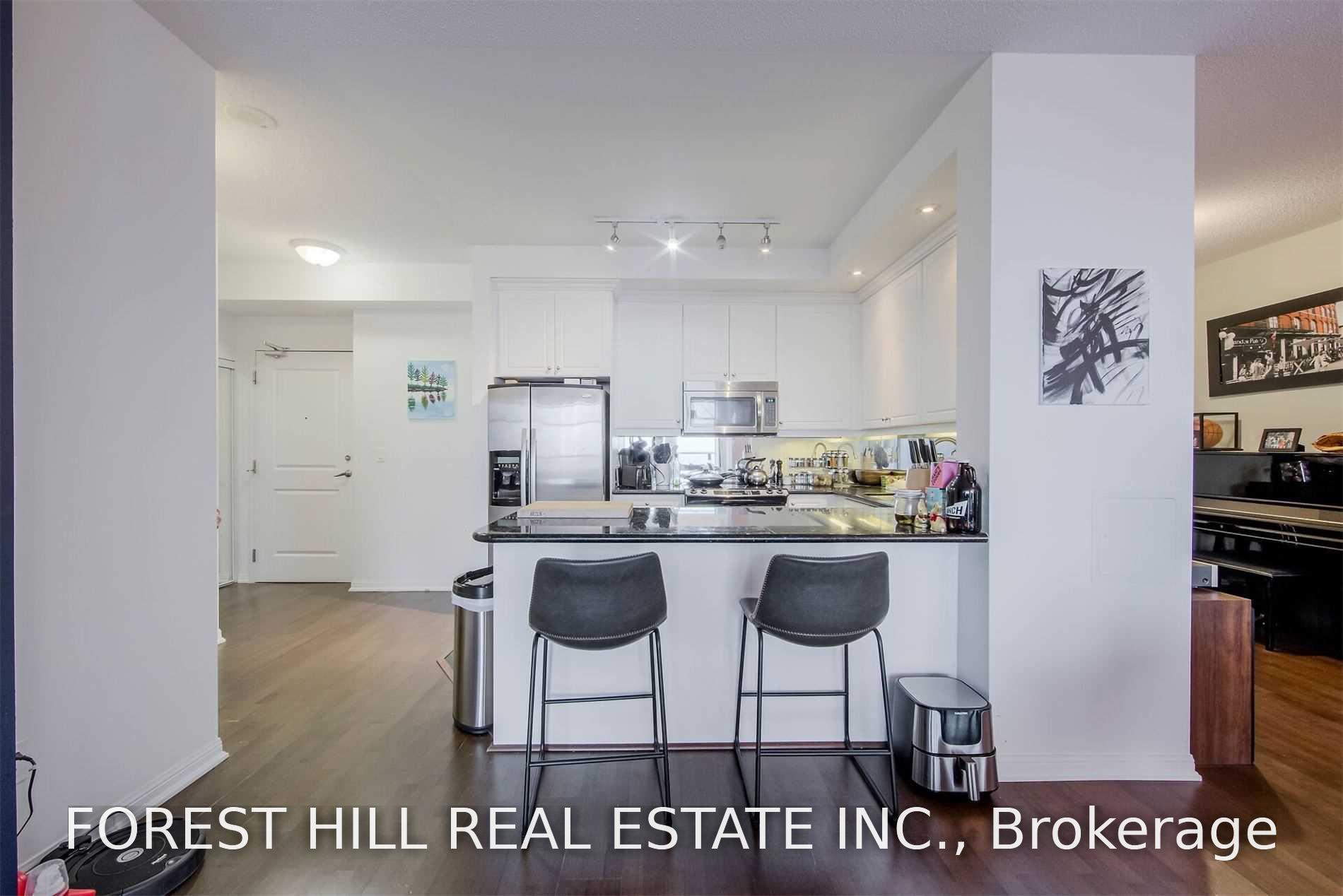 Photo 10 of Unit 812, 628 Fleet Street S, Toronto, Niagara — HOMEH