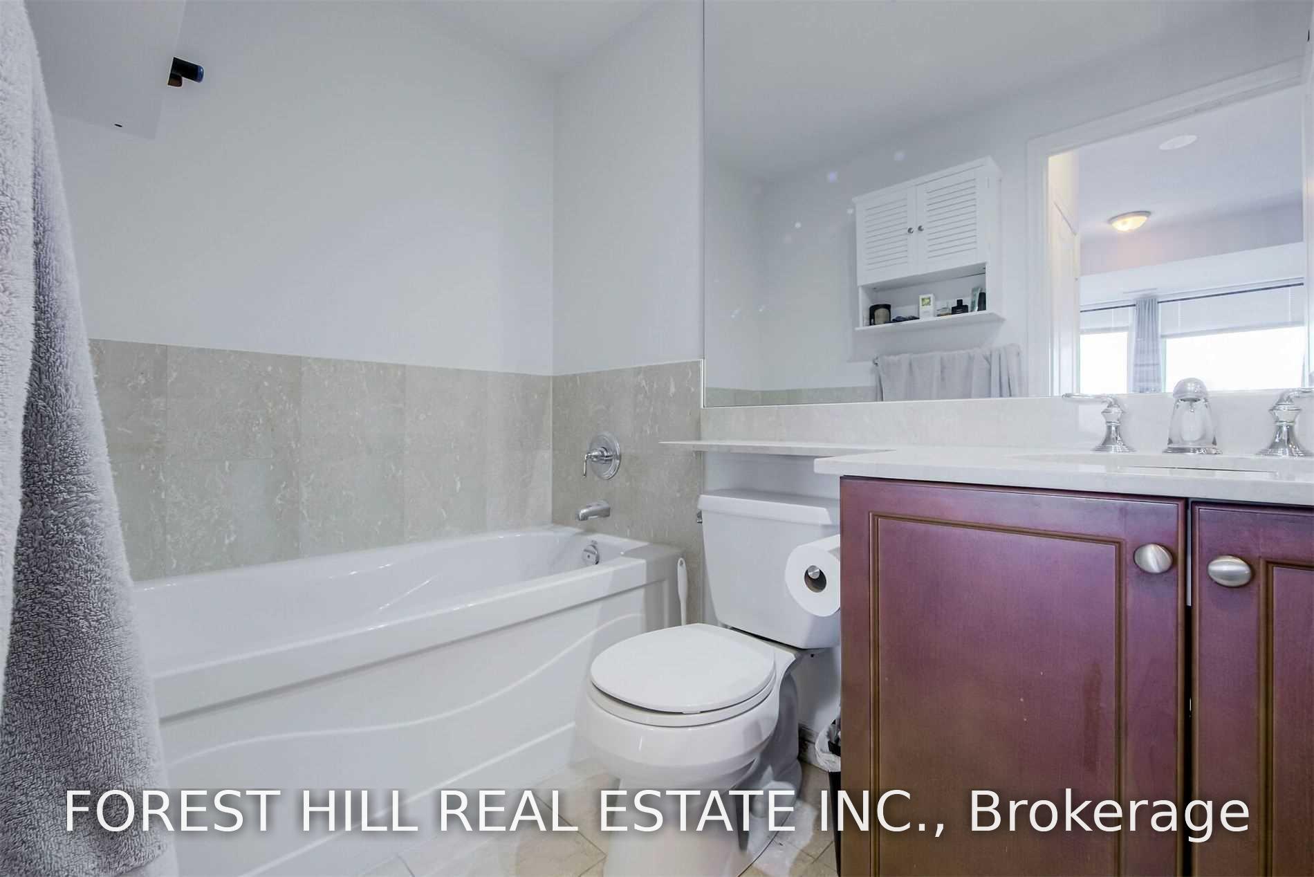 Photo 22 of Unit 812, 628 Fleet Street S, Toronto, Niagara — HOMEH