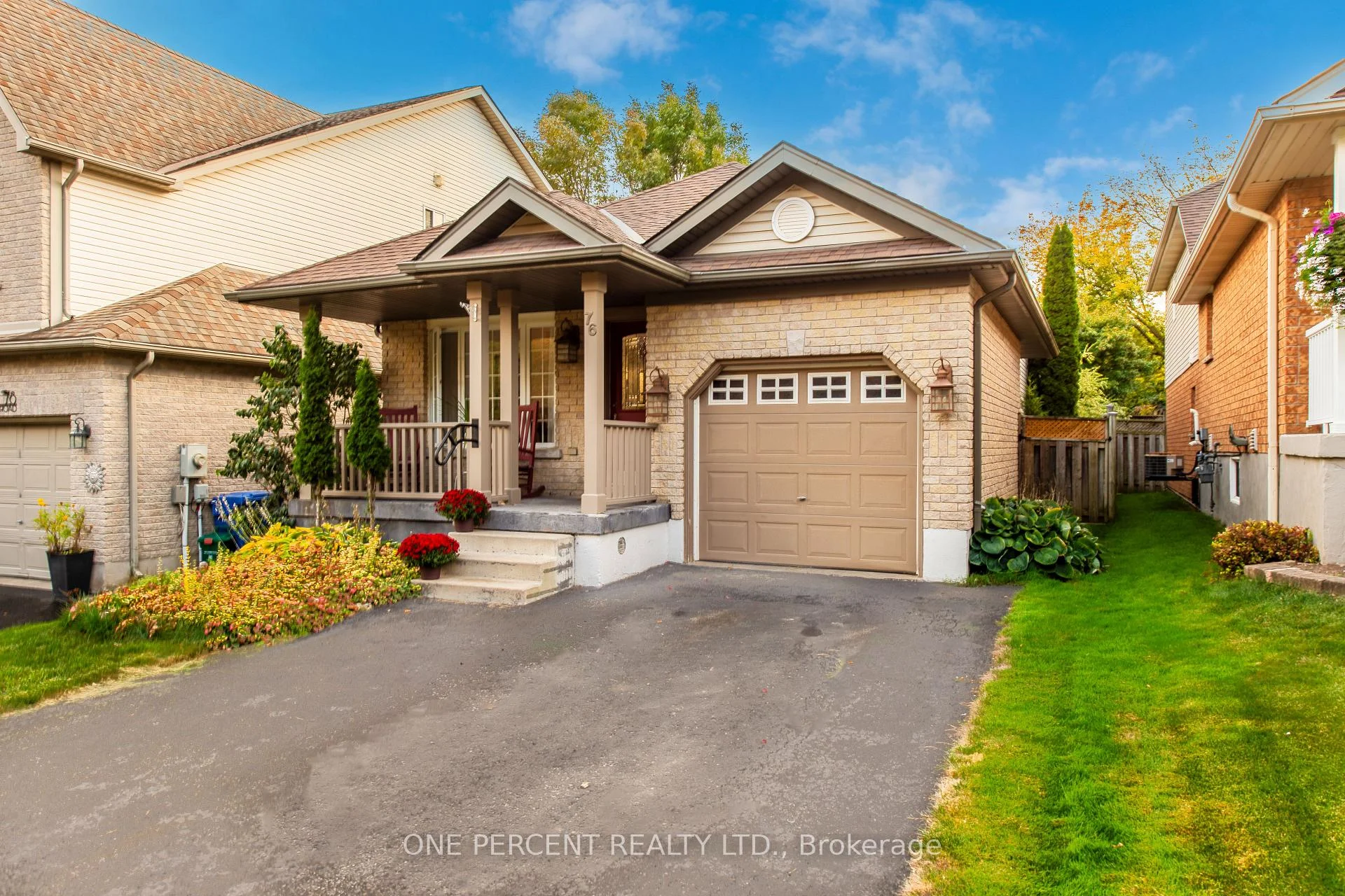 Photo 3 of 76 Abbey Road W, Orangeville — HOMEH