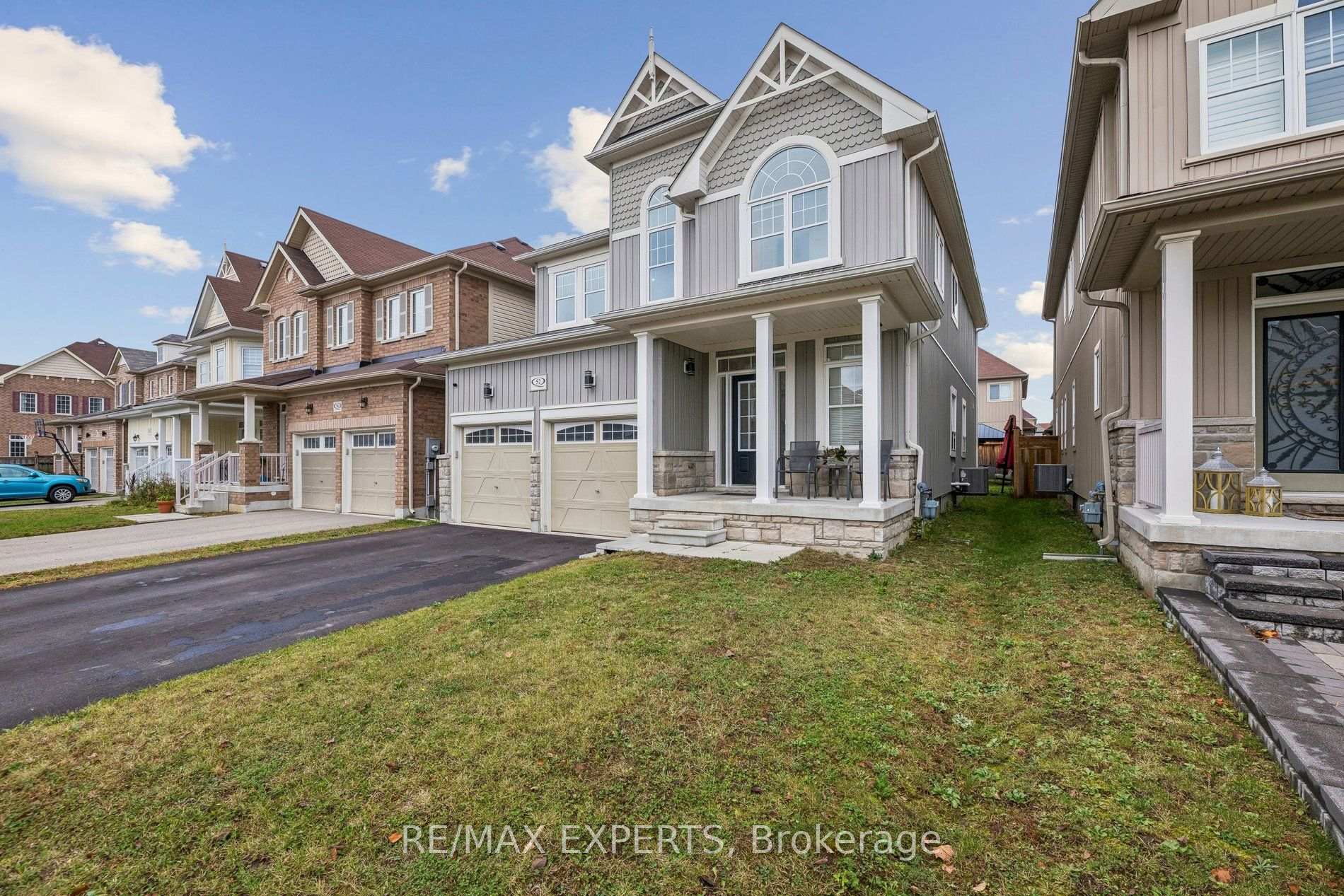 Photo 2 of 52 Bruce Cameron Drive, Clarington, Bowmanville — HOMEH