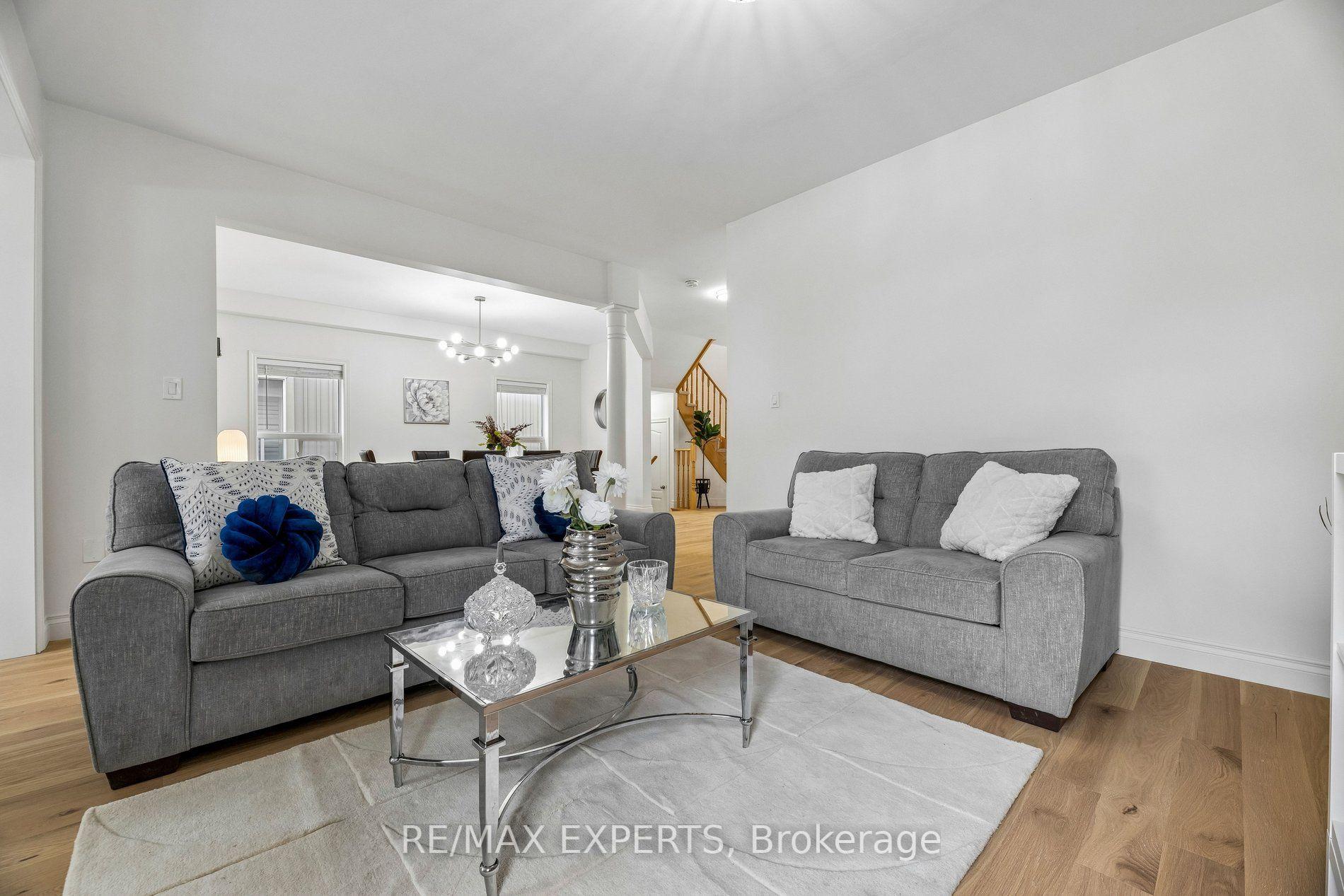 Photo 15 of 52 Bruce Cameron Drive, Clarington, Bowmanville — HOMEH