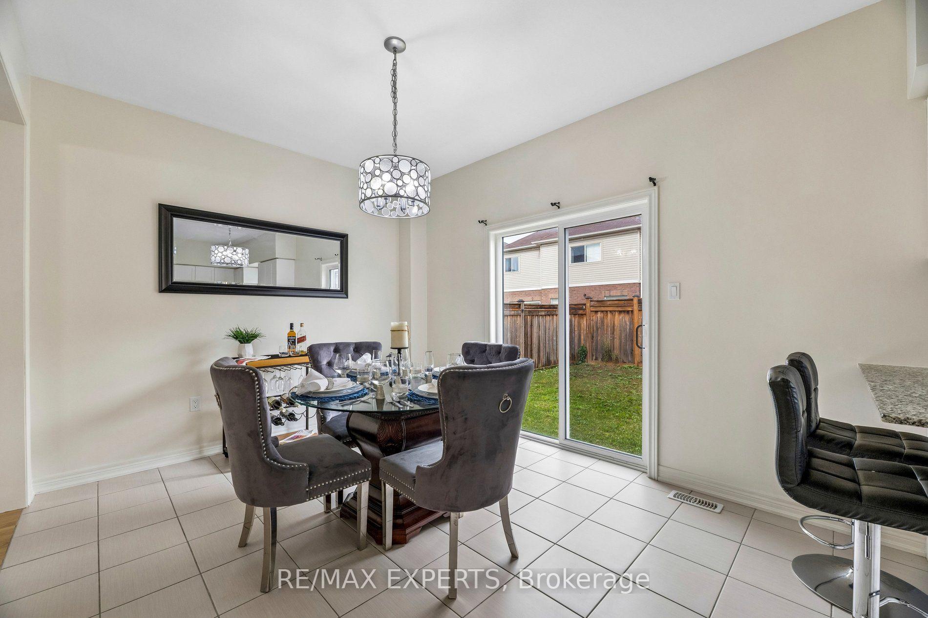 Photo 17 of 52 Bruce Cameron Drive, Clarington, Bowmanville — HOMEH