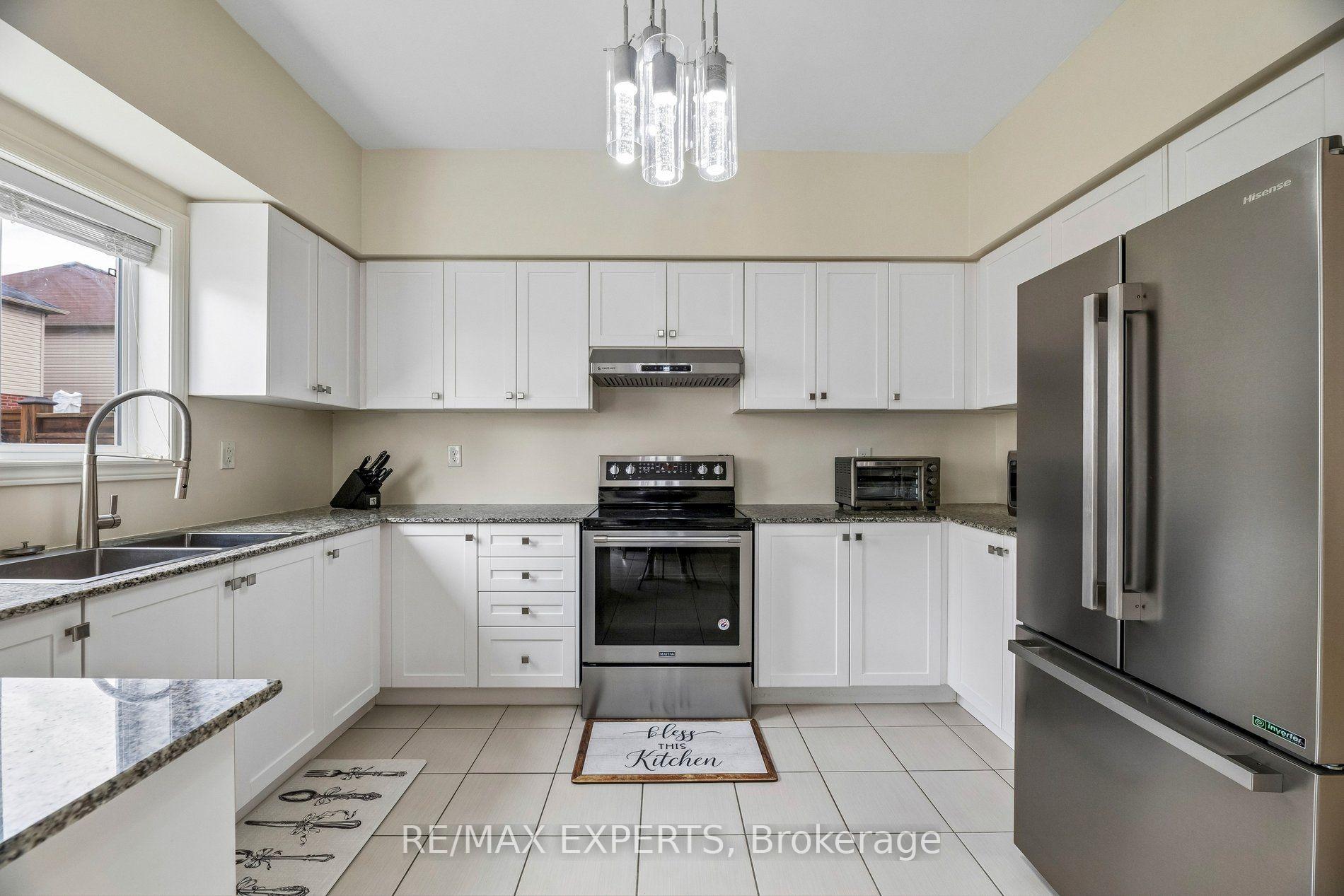 Photo 19 of 52 Bruce Cameron Drive, Clarington, Bowmanville — HOMEH