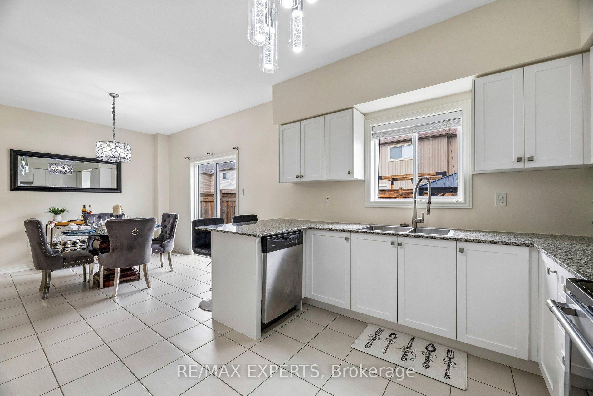 Photo 20 of 52 Bruce Cameron Drive, Clarington, Bowmanville — HOMEH