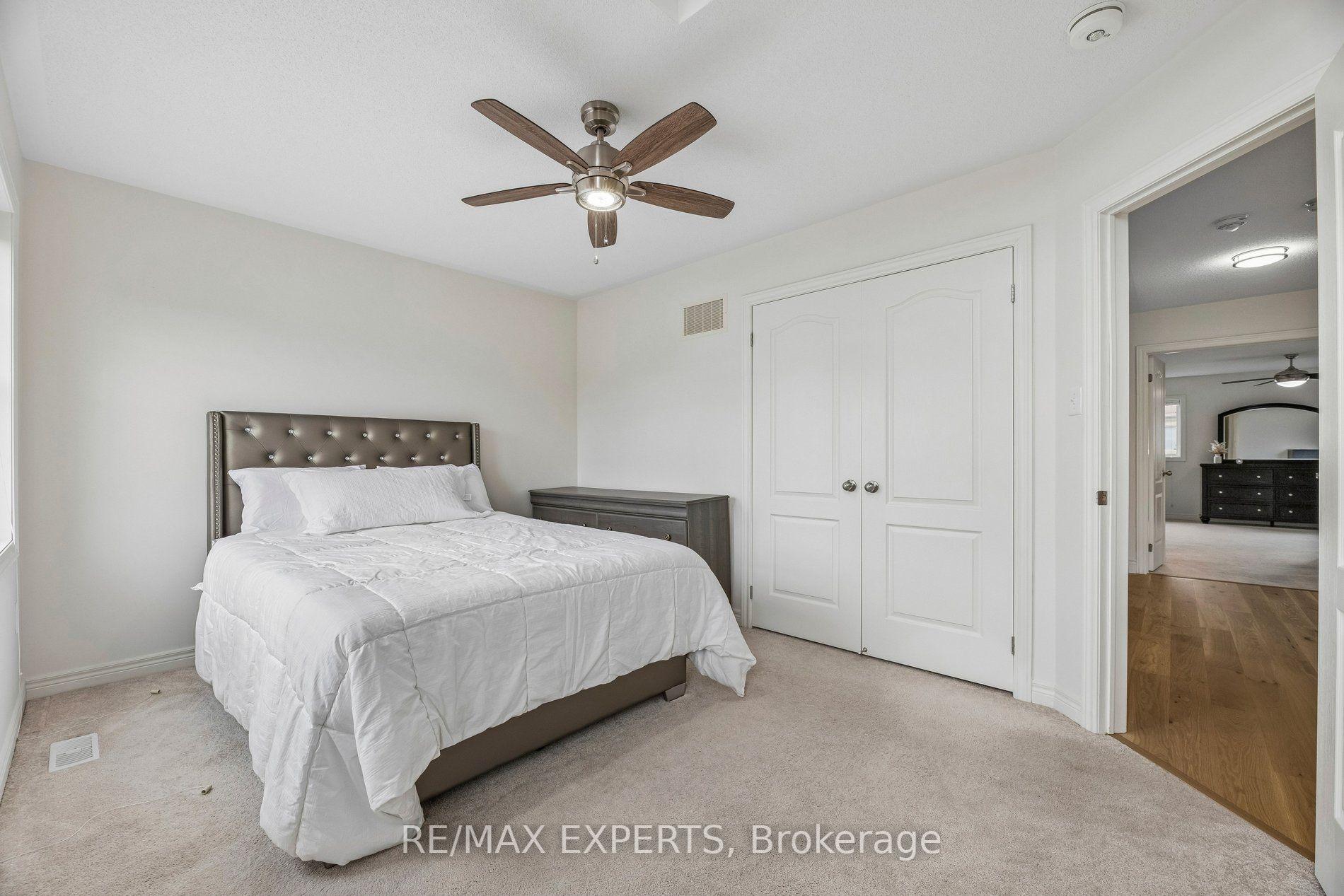 Photo 25 of 52 Bruce Cameron Drive, Clarington, Bowmanville — HOMEH