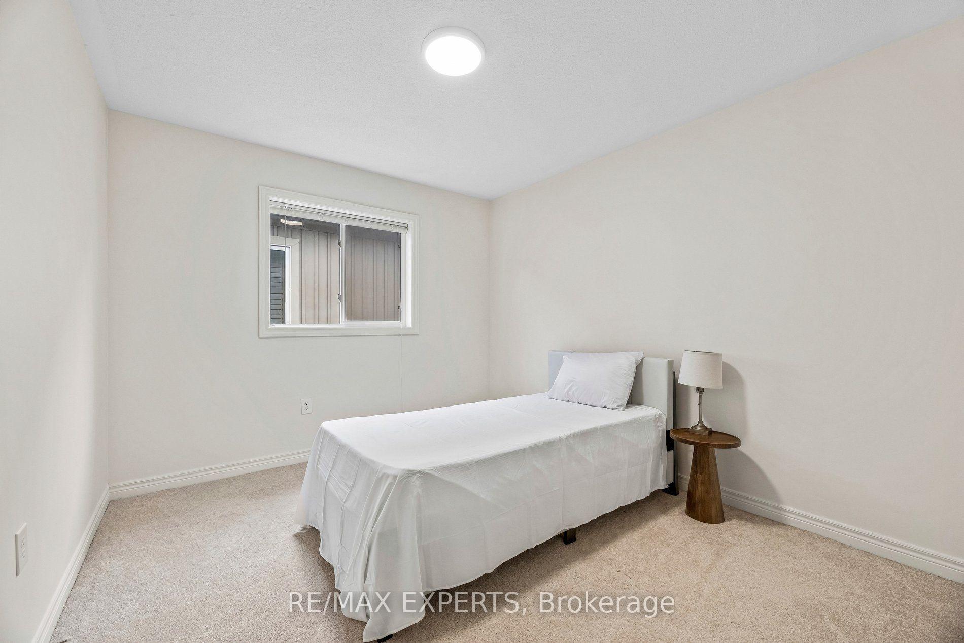 Photo 28 of 52 Bruce Cameron Drive, Clarington, Bowmanville — HOMEH
