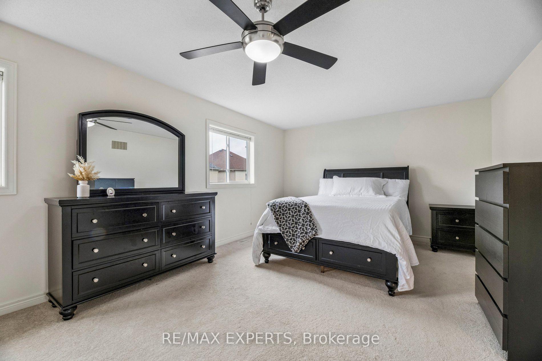 Photo 30 of 52 Bruce Cameron Drive, Clarington, Bowmanville — HOMEH