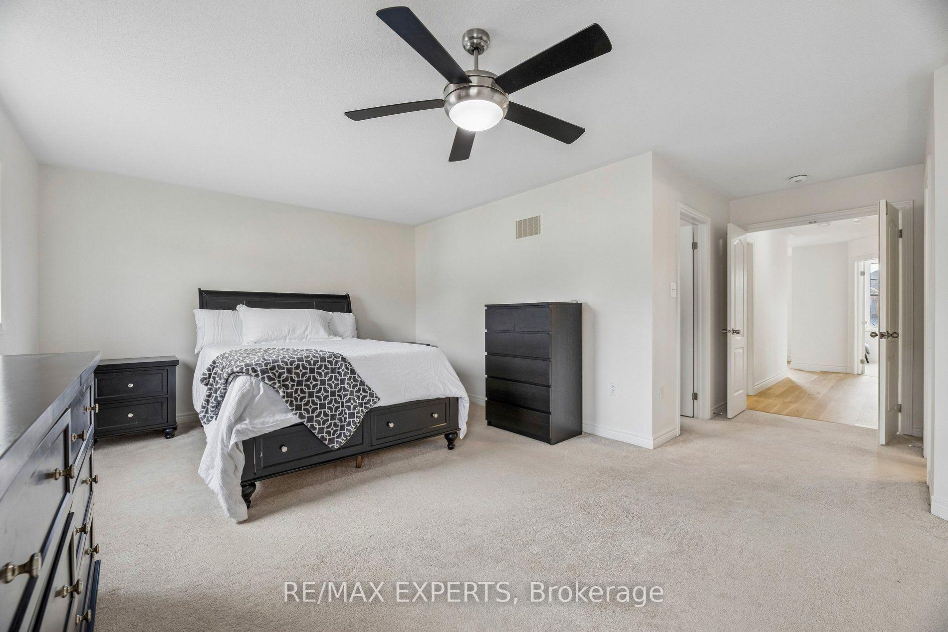 Photo 31 of 52 Bruce Cameron Drive, Clarington, Bowmanville — HOMEH