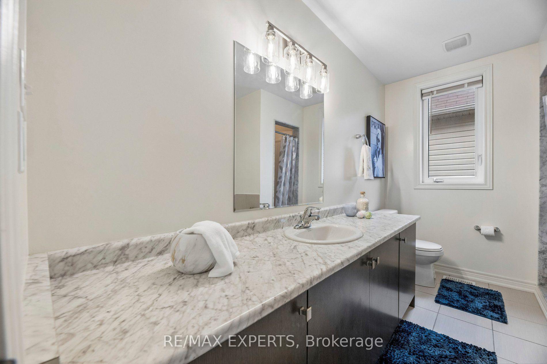 Photo 34 of 52 Bruce Cameron Drive, Clarington, Bowmanville — HOMEH