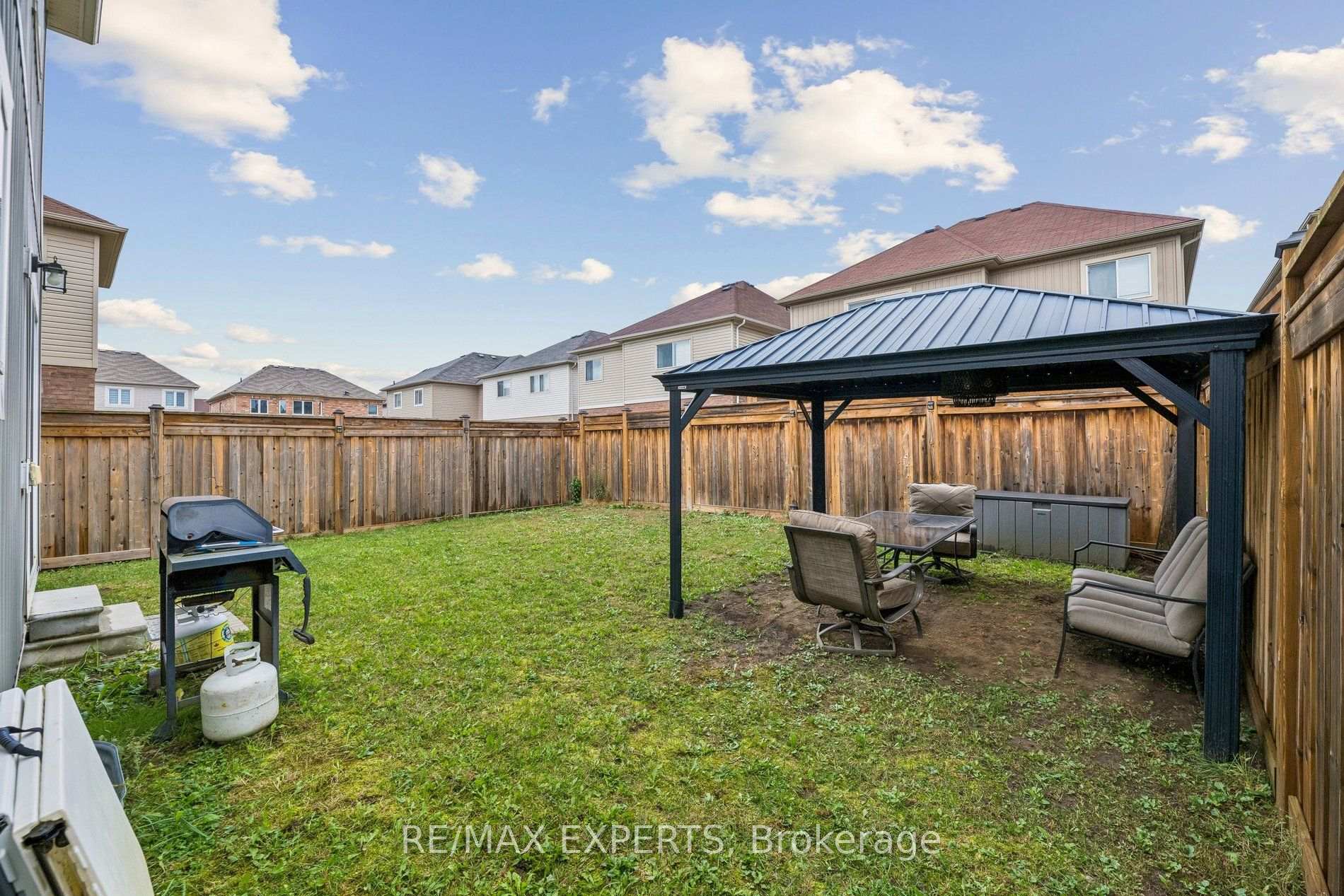 Photo 40 of 52 Bruce Cameron Drive, Clarington, Bowmanville — HOMEH