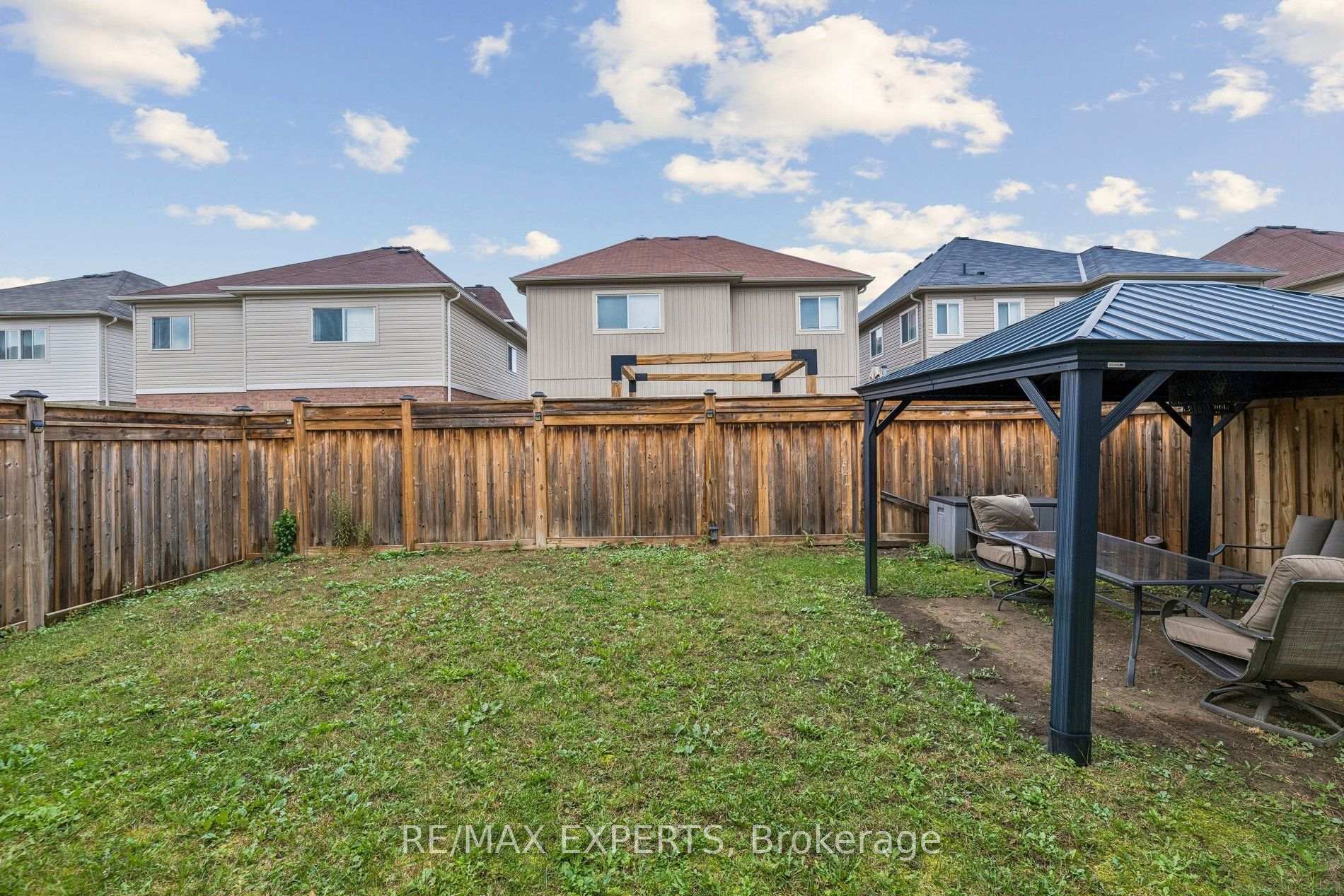 Photo 41 of 52 Bruce Cameron Drive, Clarington, Bowmanville — HOMEH