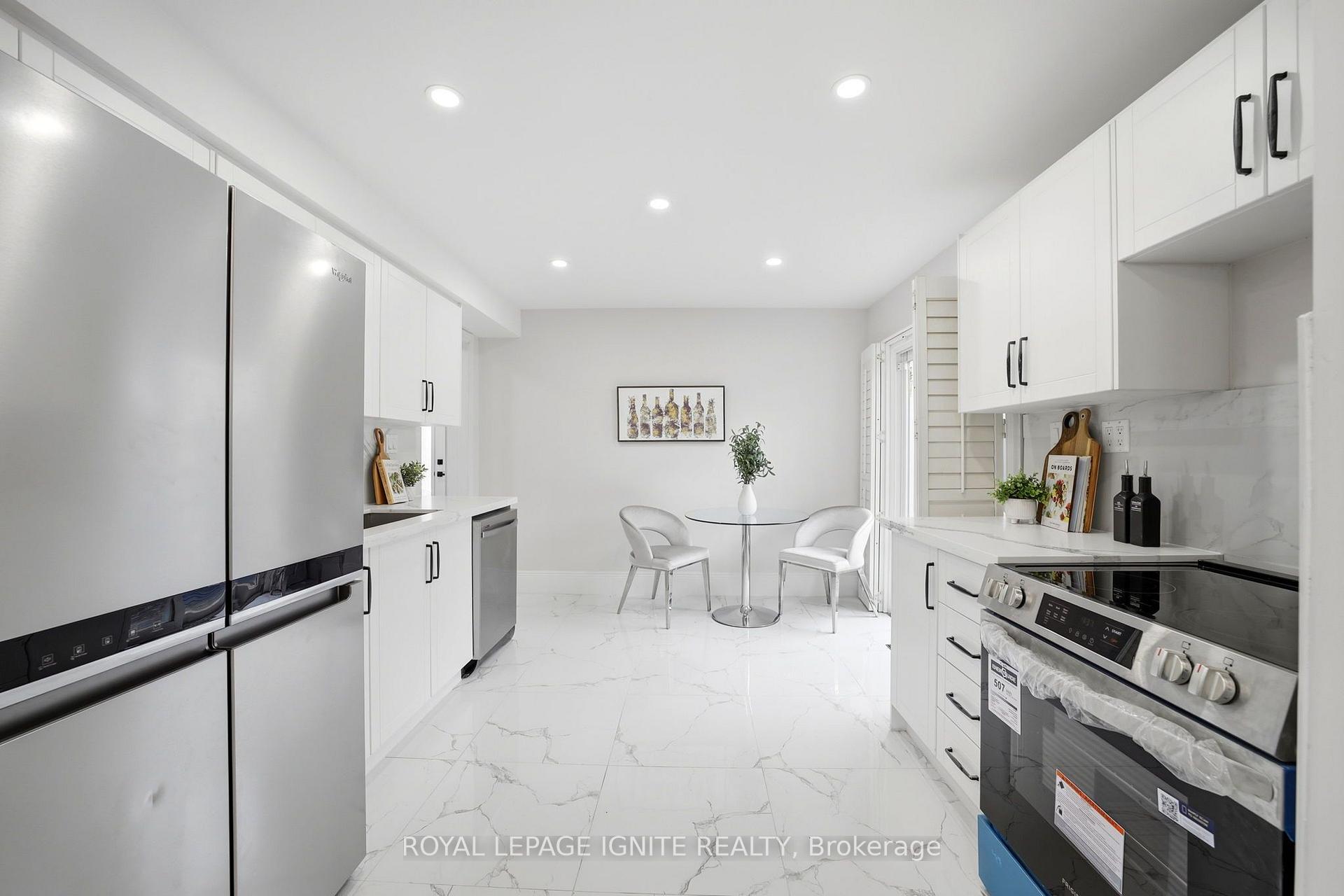 Photo 9 of 26 Winston Crescent, Whitby, Blue Grass Meadows — HOMEH