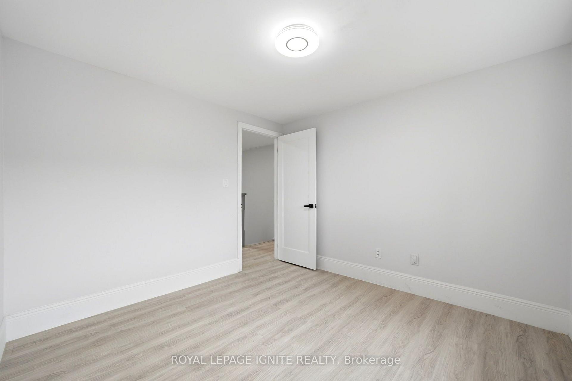 Photo 19 of 26 Winston Crescent, Whitby, Blue Grass Meadows — HOMEH