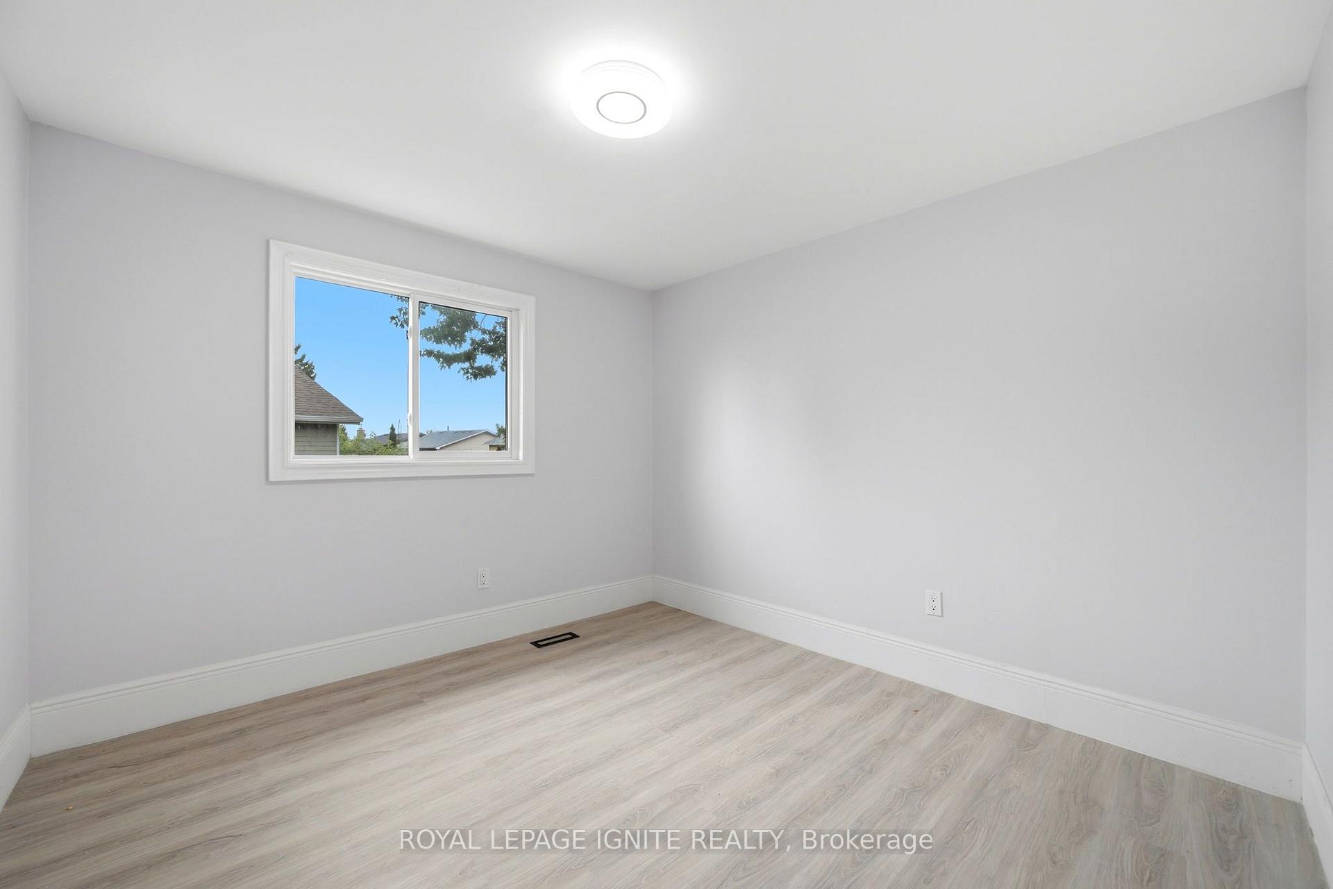 Photo 35 of 26 Winston Crescent, Whitby, Blue Grass Meadows — HOMEH