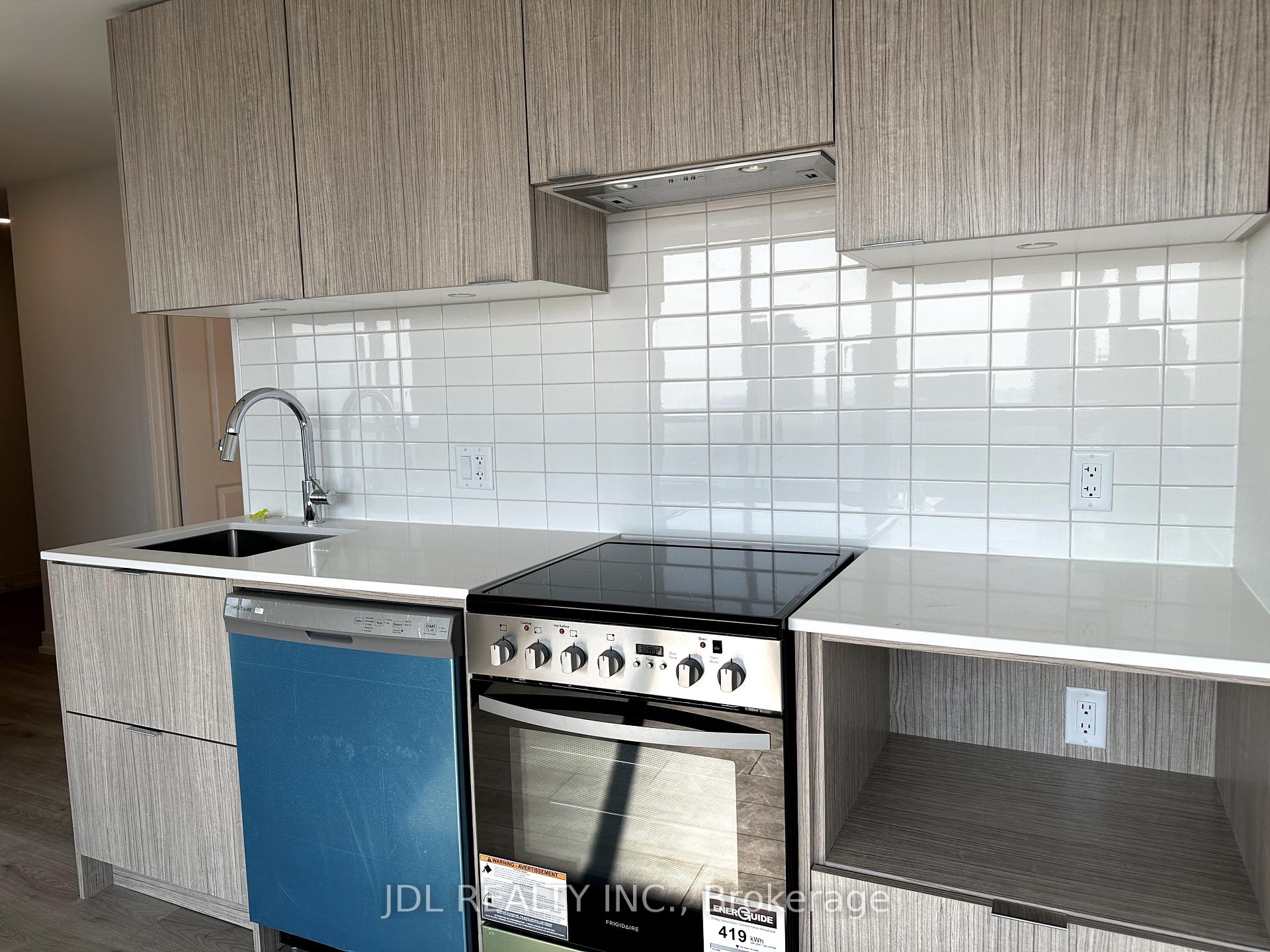 Photo 4 of Unit 4402, 395 Bloor Street E, Toronto, North St. James Town — HOMEH