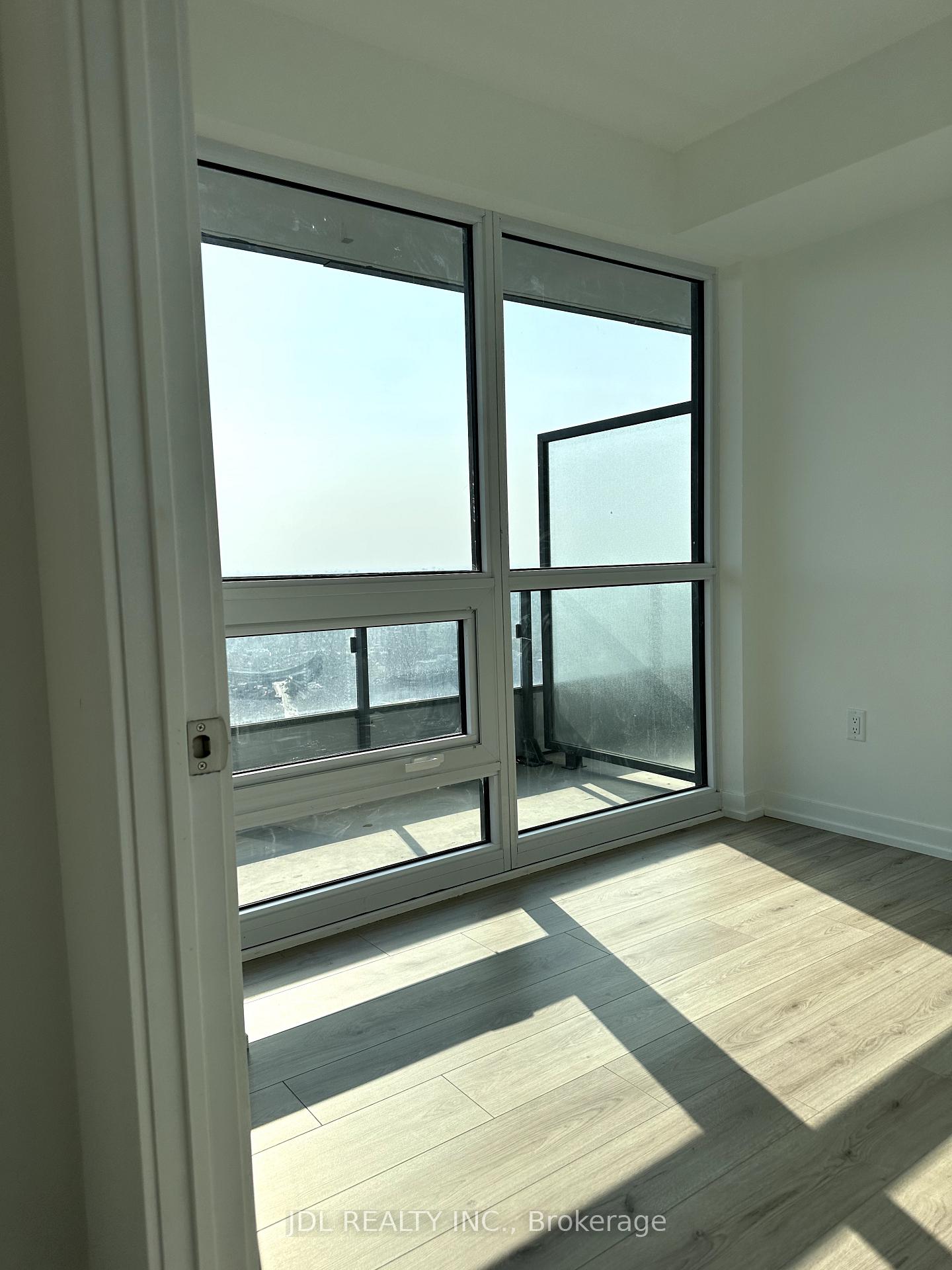 Photo 6 of Unit 4402, 395 Bloor Street E, Toronto, North St. James Town — HOMEH