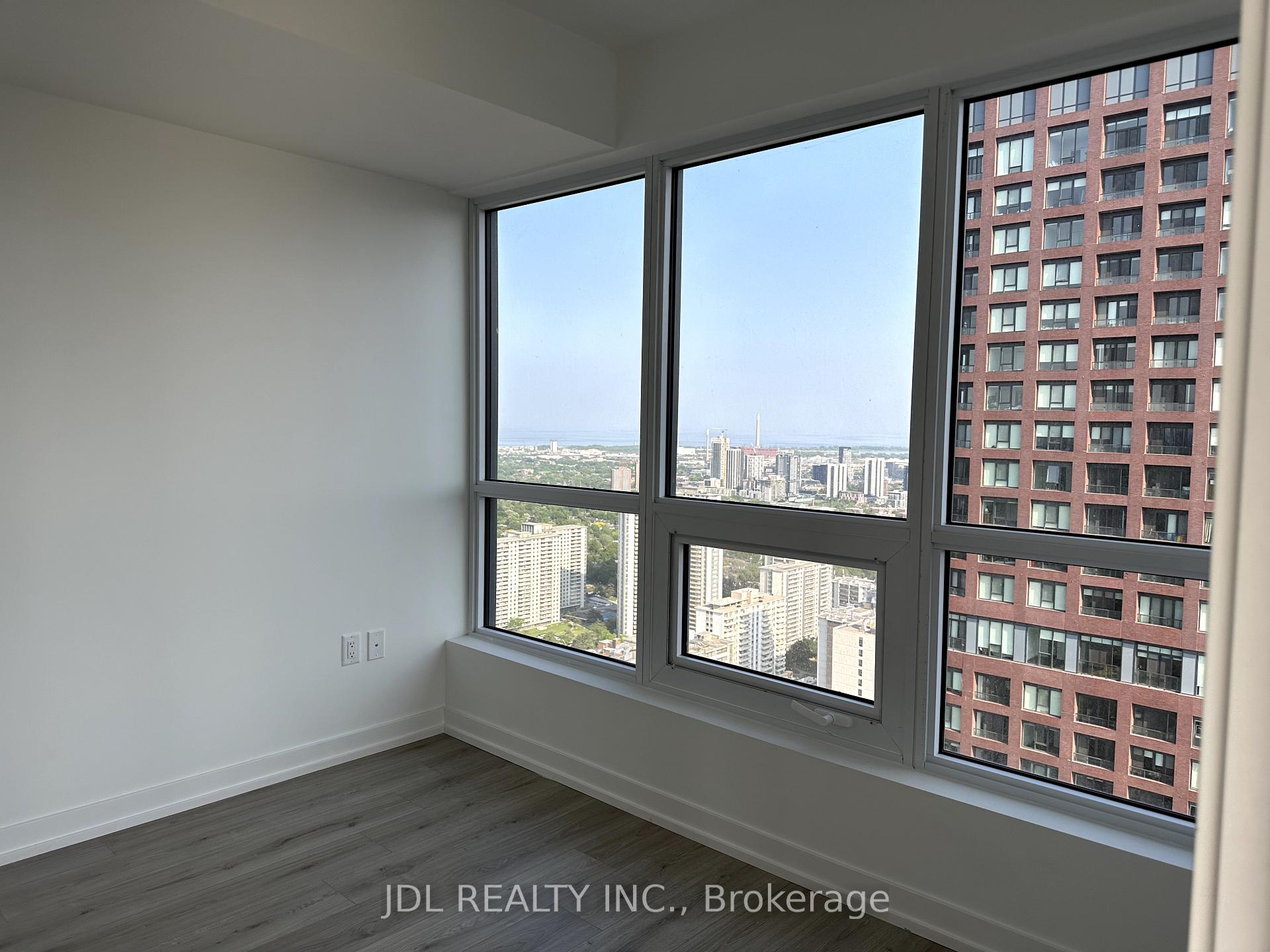Photo 8 of Unit 4402, 395 Bloor Street E, Toronto, North St. James Town — HOMEH