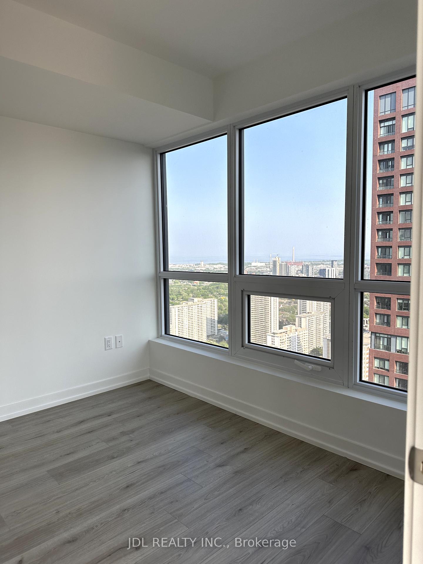 Photo 9 of Unit 4402, 395 Bloor Street E, Toronto, North St. James Town — HOMEH