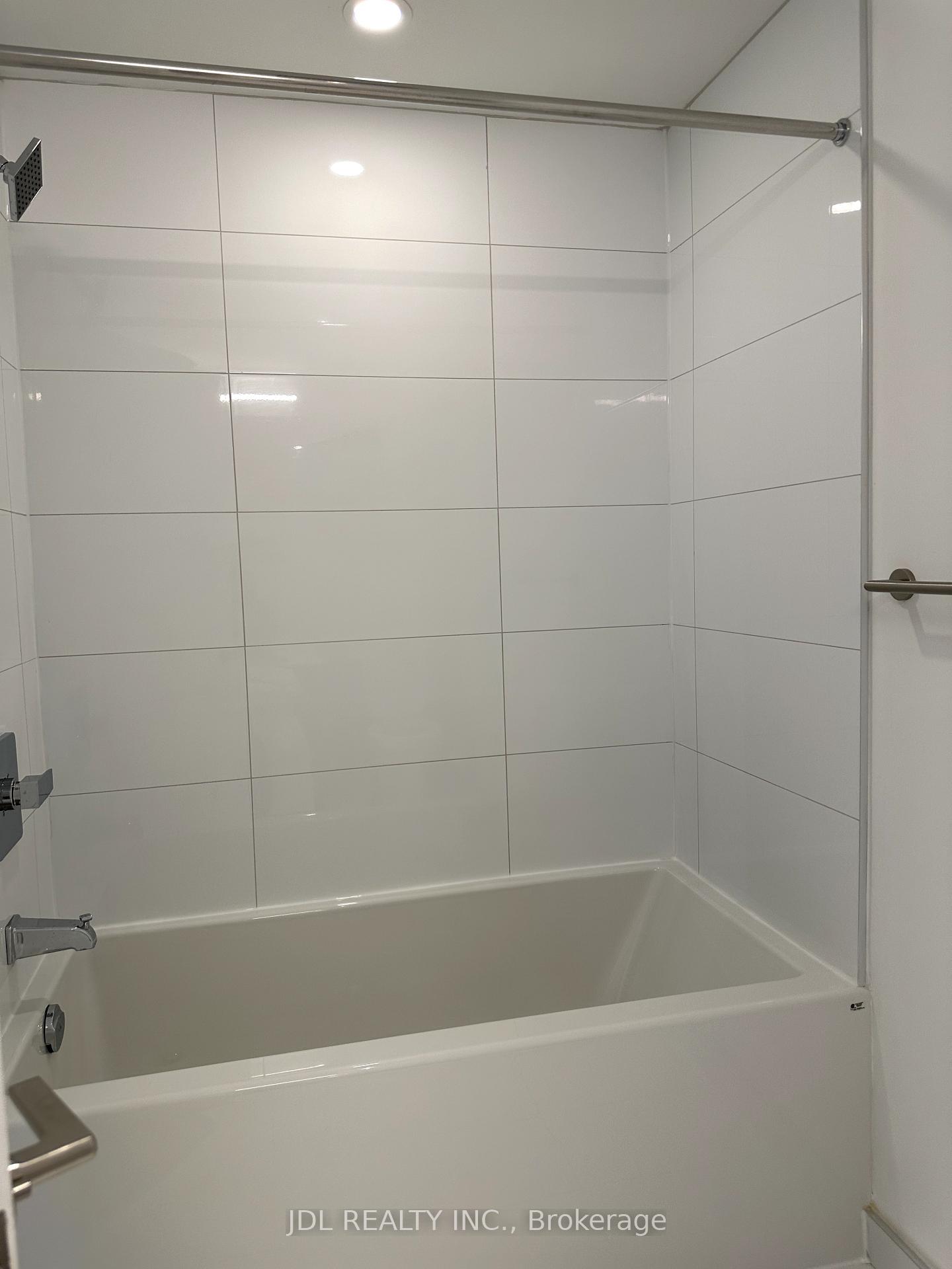 Photo 13 of Unit 4402, 395 Bloor Street E, Toronto, North St. James Town — HOMEH