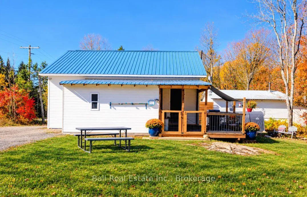 Photo 16 of 10419 County Road 503, Highlands East, Glamorgan — HOMEH