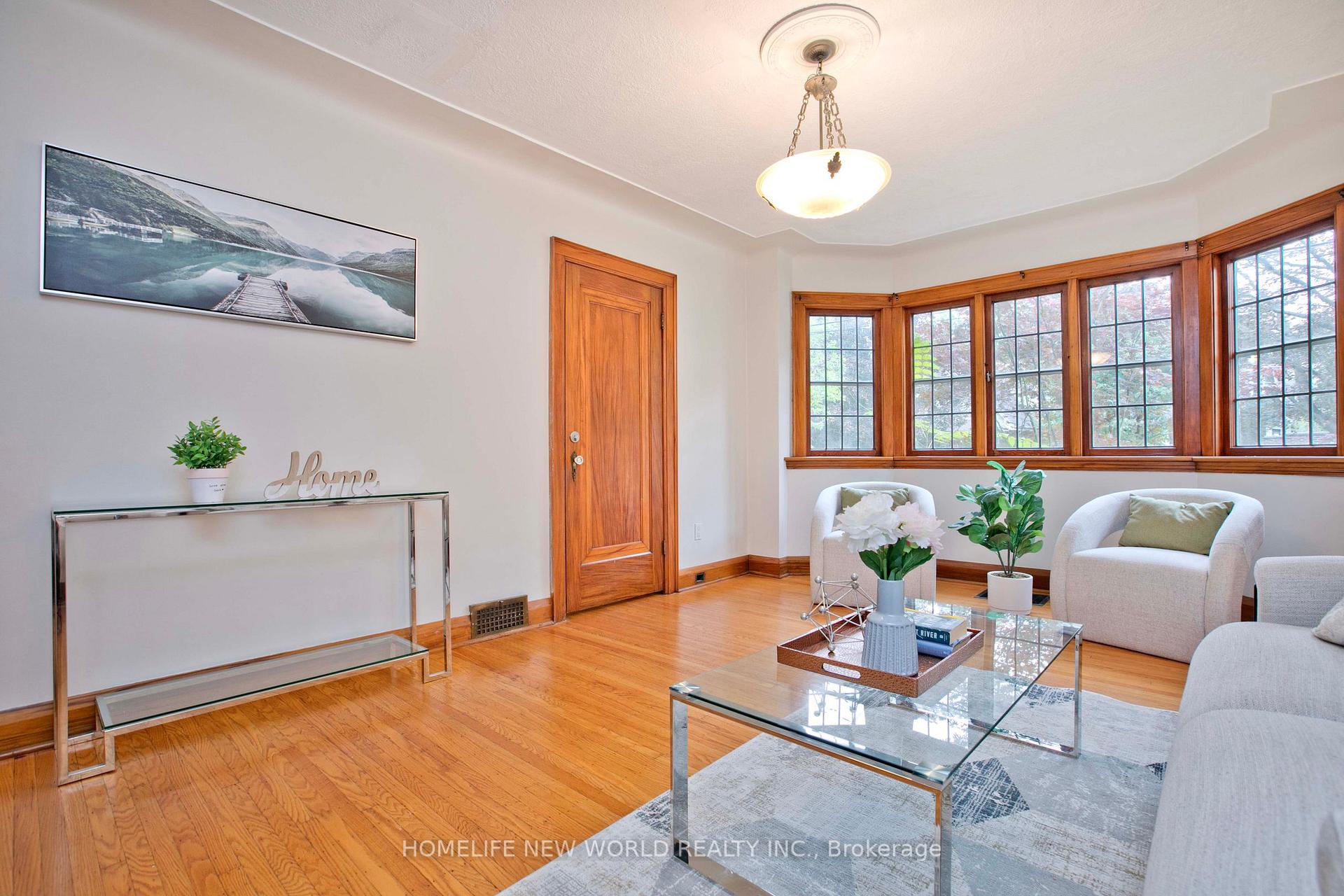 Photo 6 of 74 Haddon Avenue N, Hamilton, Westdale — HOMEH