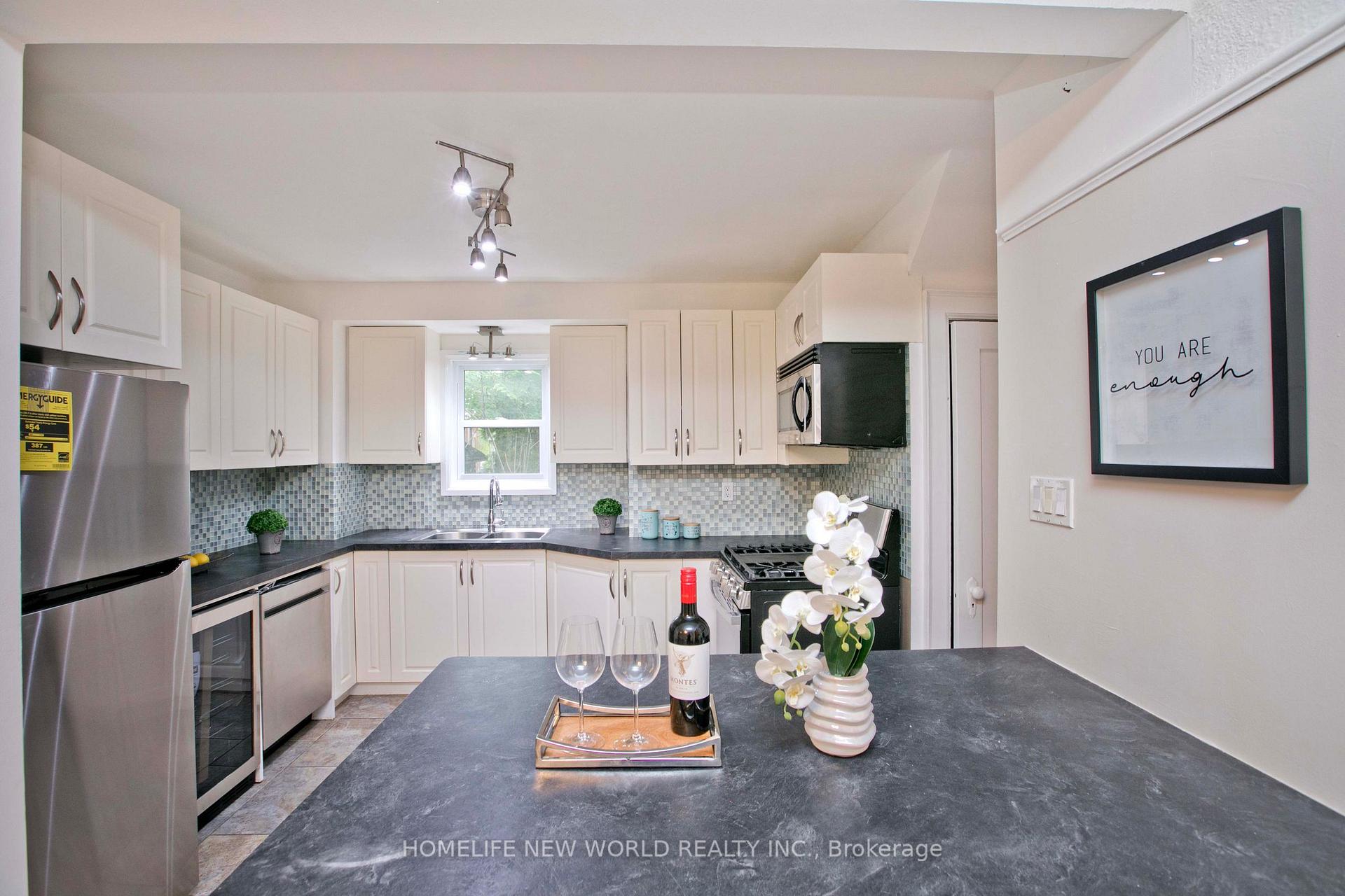Photo 11 of 74 Haddon Avenue N, Hamilton, Westdale — HOMEH