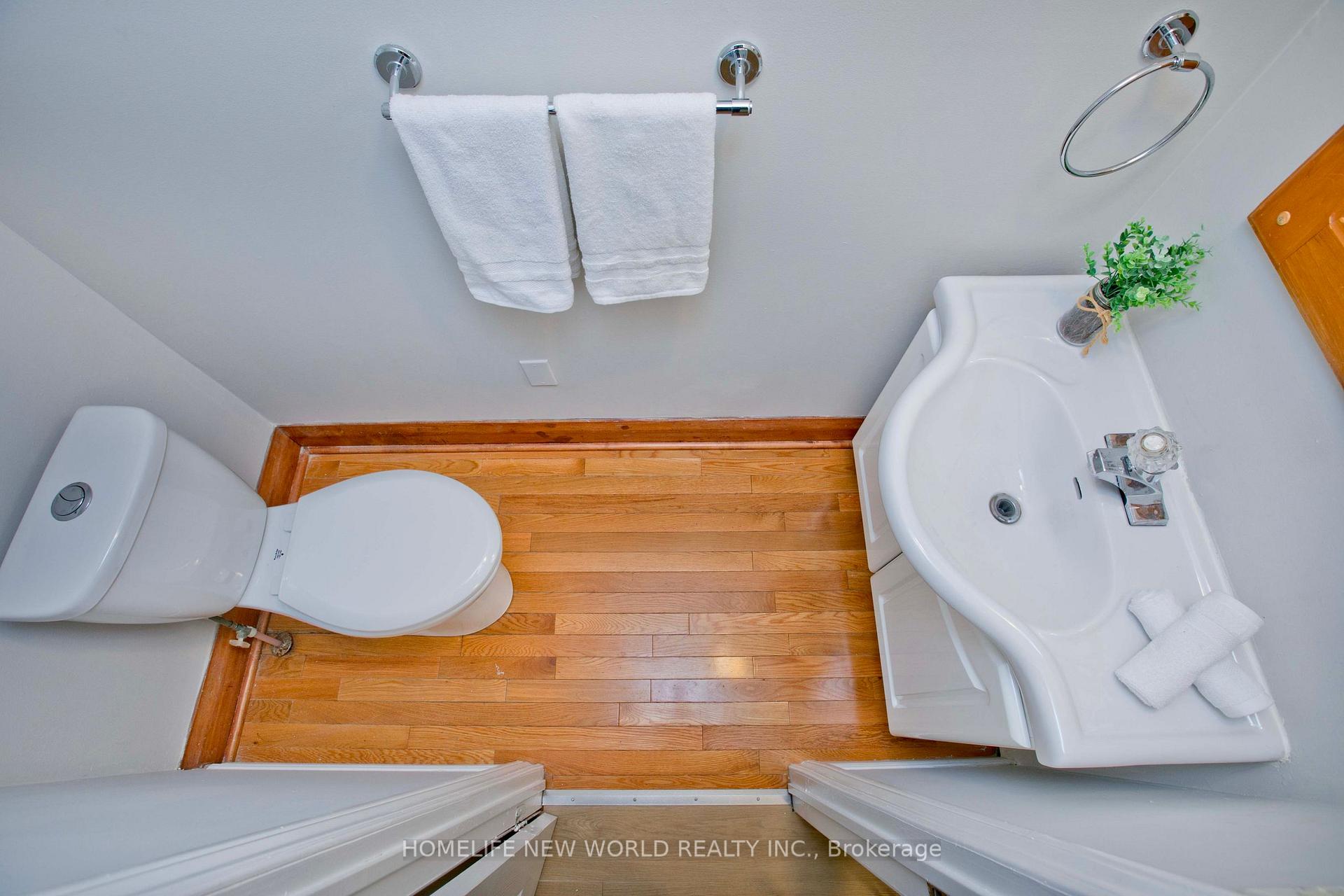 Photo 20 of 74 Haddon Avenue N, Hamilton, Westdale — HOMEH