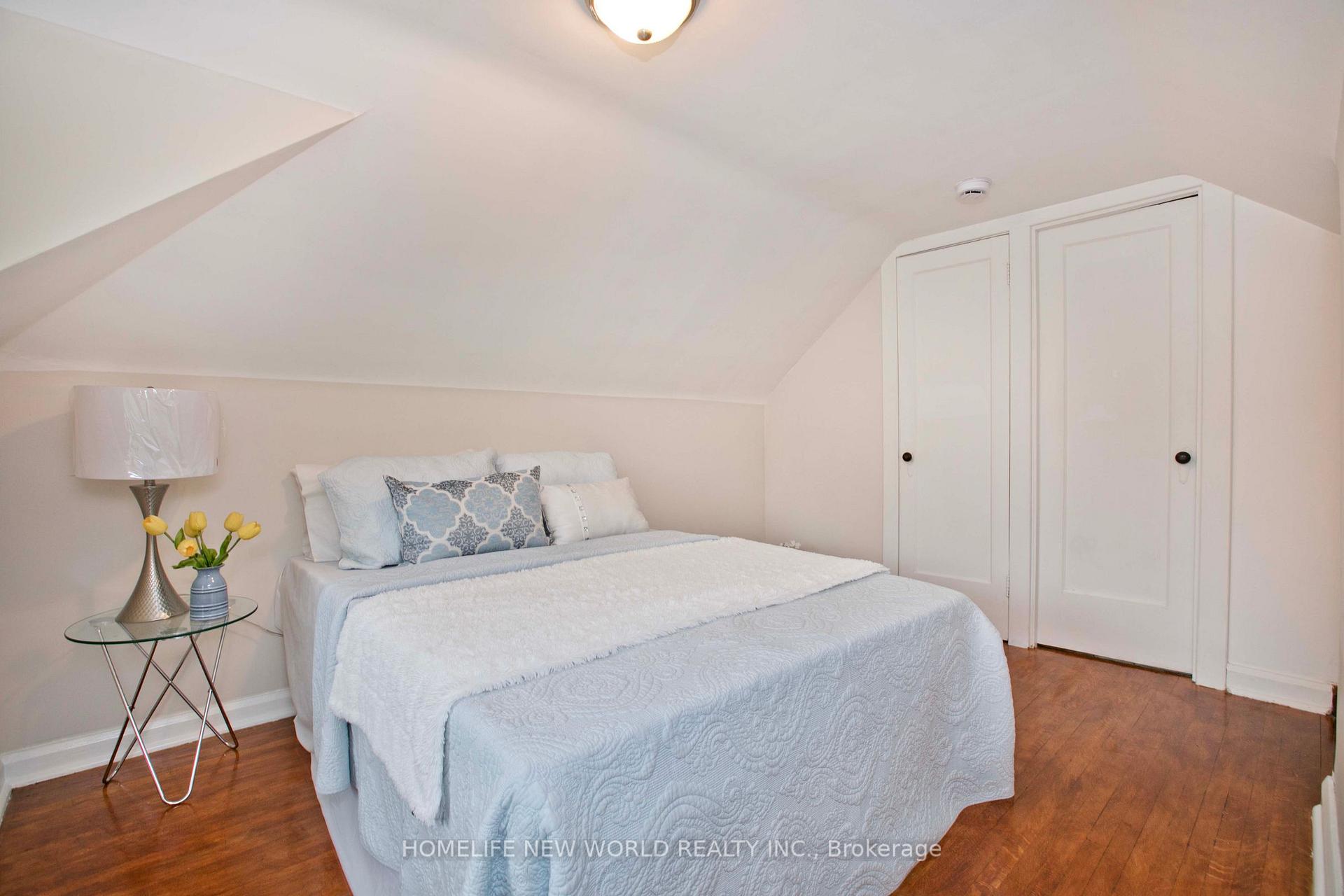 Photo 27 of 74 Haddon Avenue N, Hamilton, Westdale — HOMEH