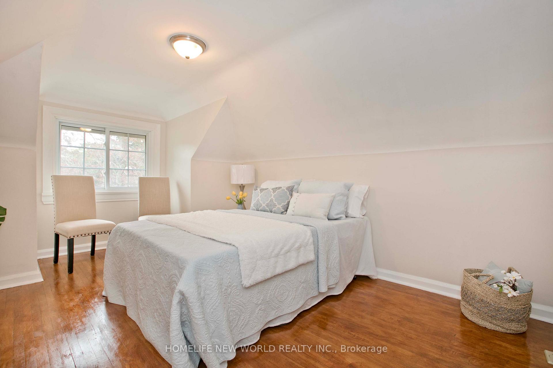 Photo 29 of 74 Haddon Avenue N, Hamilton, Westdale — HOMEH