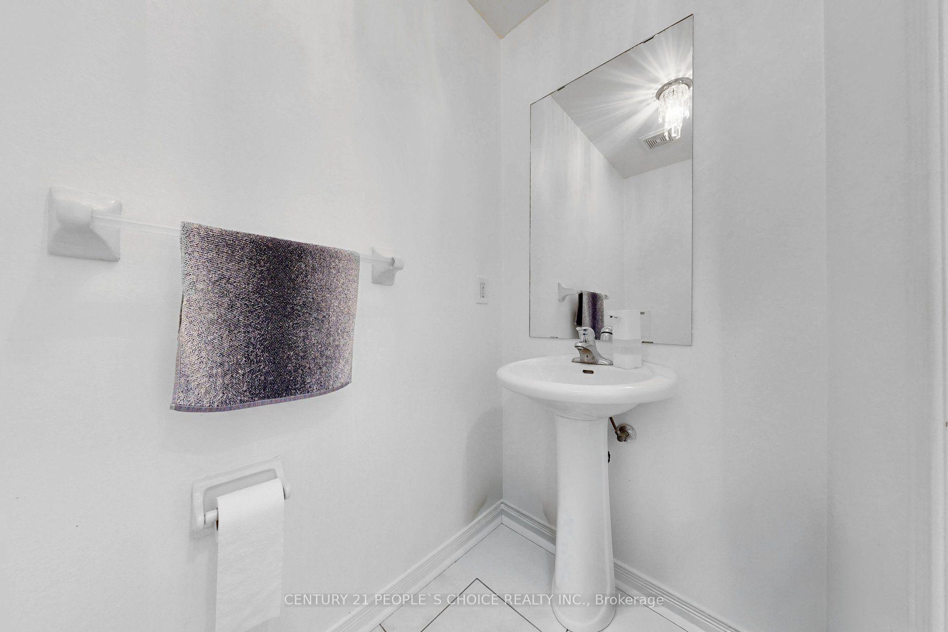 Photo 12 of Unit 106, 435 Hensall Circle, Mississauga, Cooksville — HOMEH