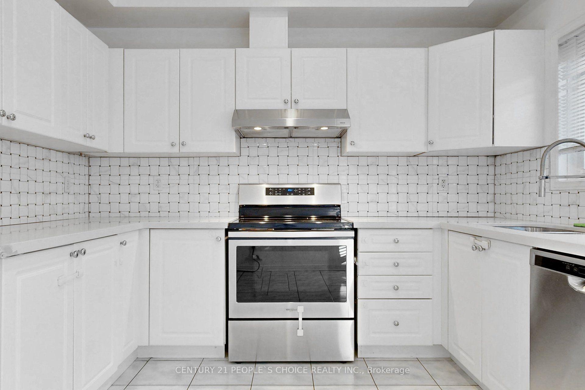 Photo 17 of Unit 106, 435 Hensall Circle, Mississauga, Cooksville — HOMEH