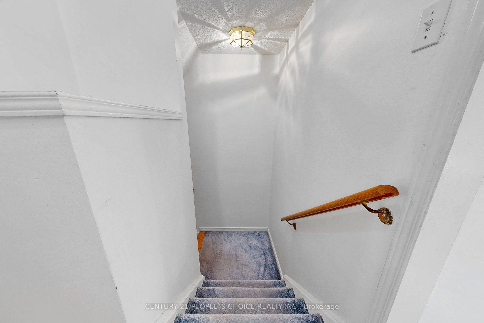 Photo 38 of Unit 106, 435 Hensall Circle, Mississauga, Cooksville — HOMEH
