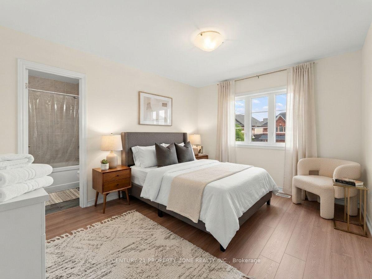 Photo 15 of 102 Cadillac Crescent, Brampton, Fletcher's Meadow — HOMEH